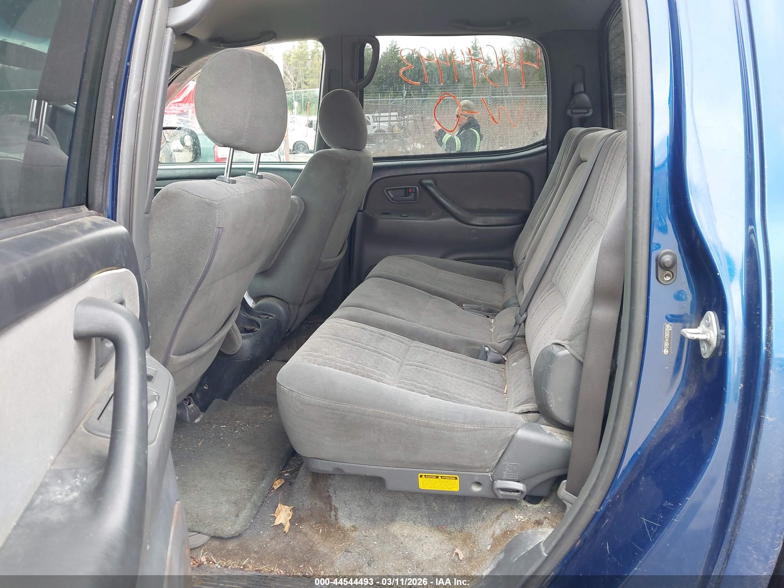 TOYOTA TUNDRA image 8