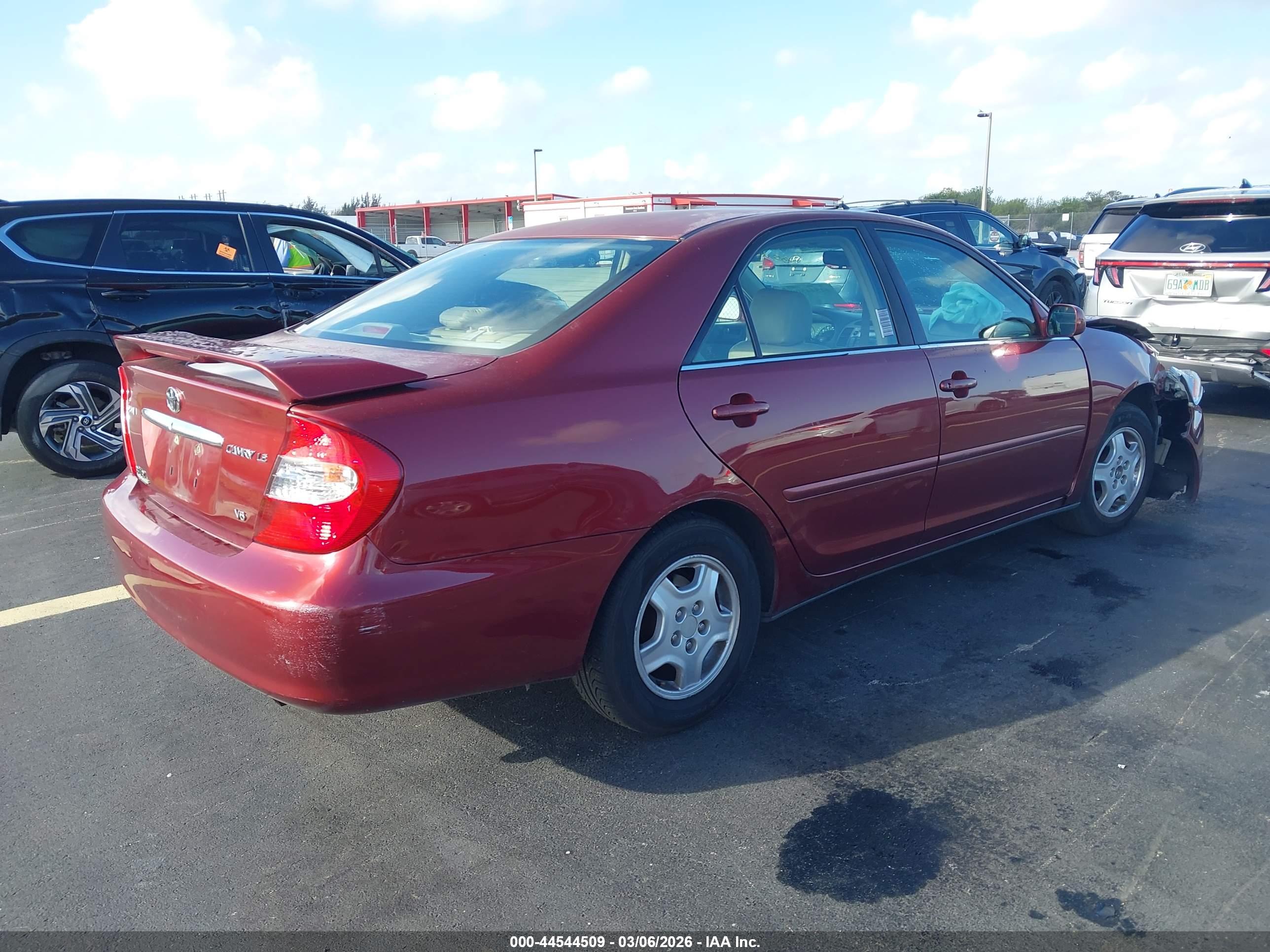TOYOTA CAMRY image 4