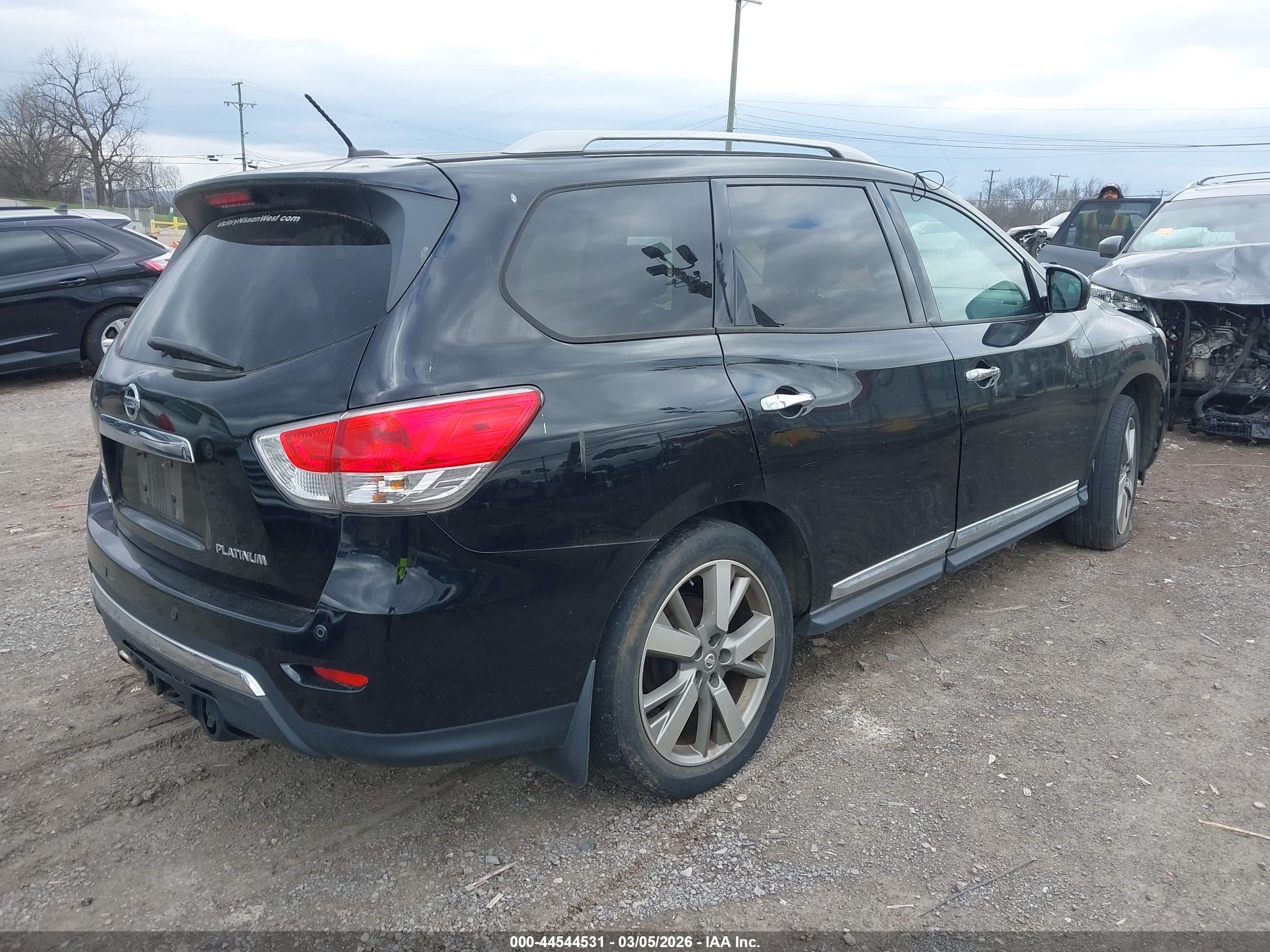 NISSAN PATHFINDER image 4