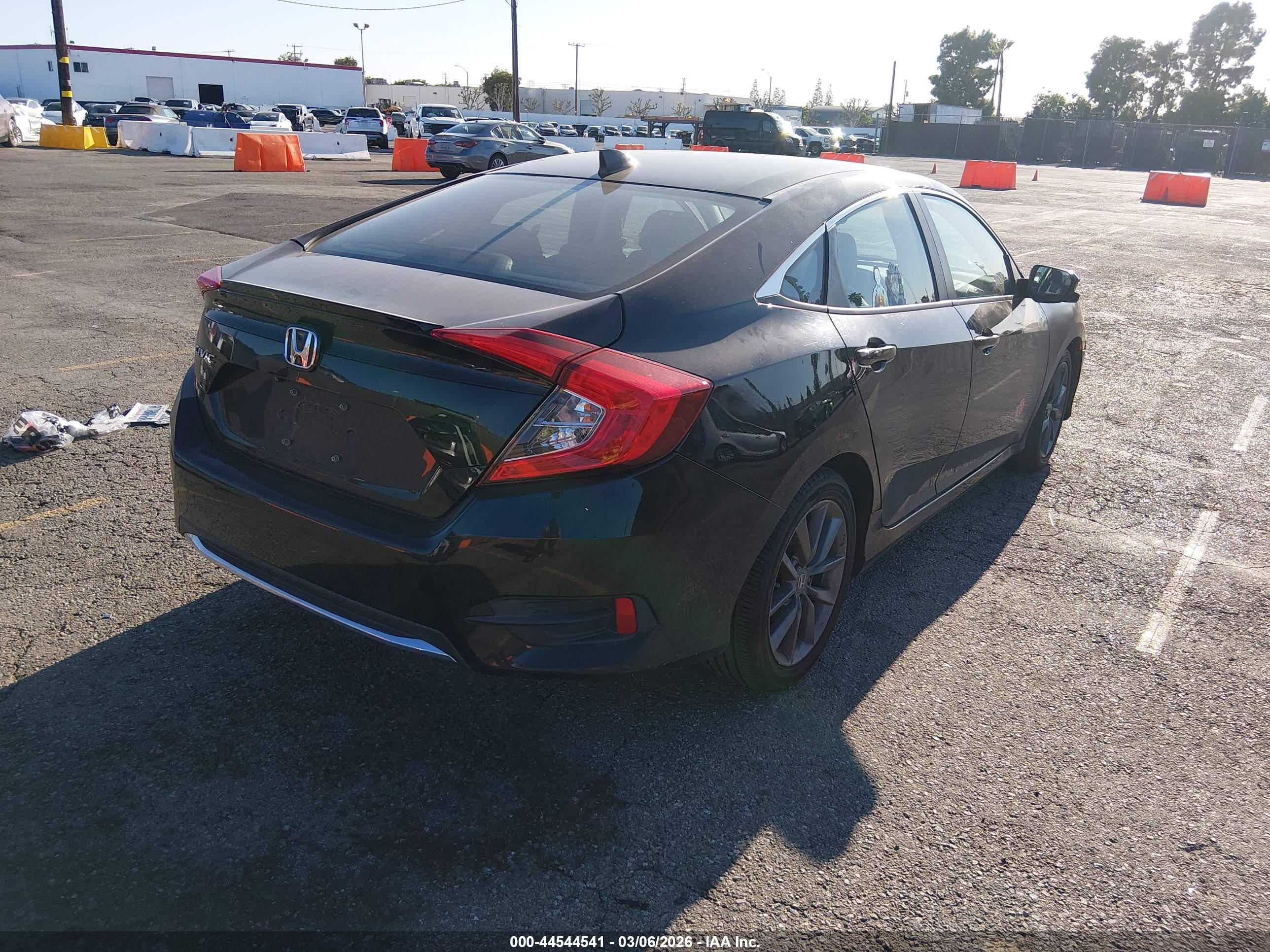HONDA CIVIC image 4