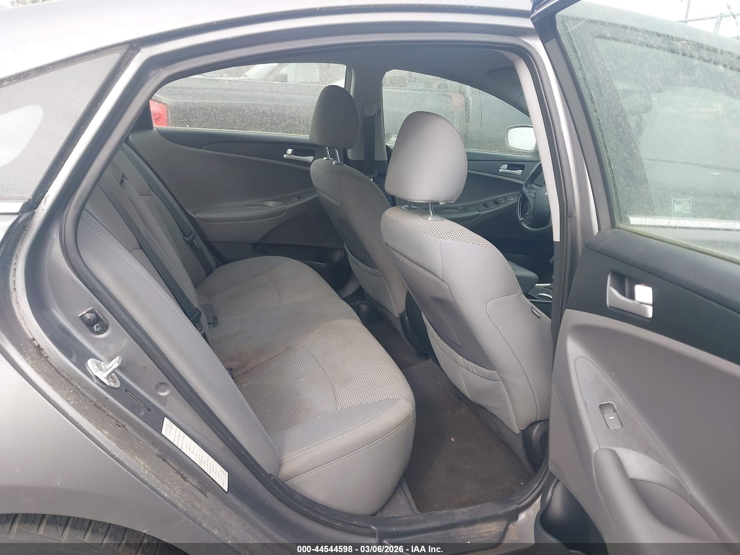 HYUNDAI SONATA image 8
