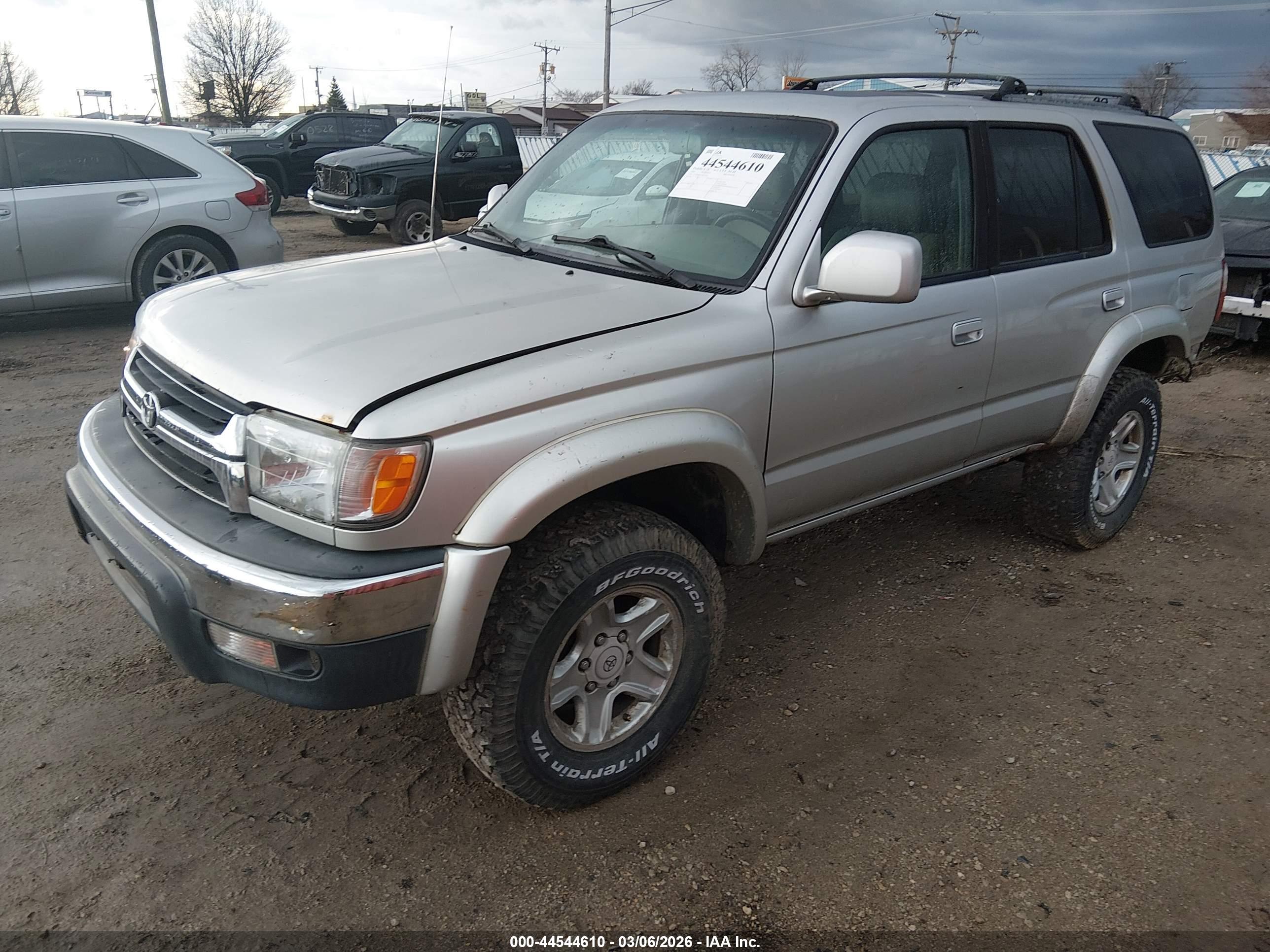 TOYOTA 4RUNNER image 2