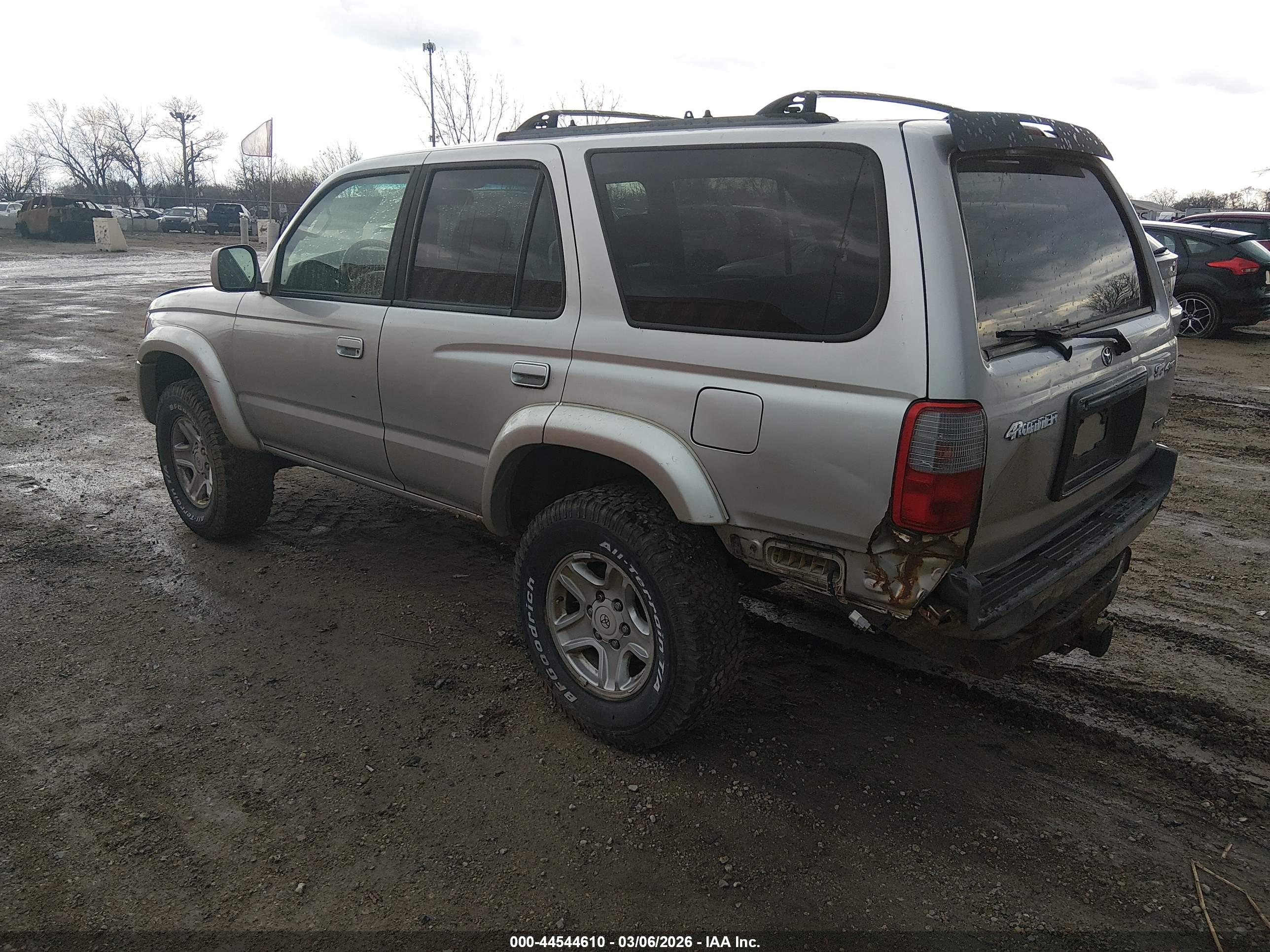 TOYOTA 4RUNNER image 3