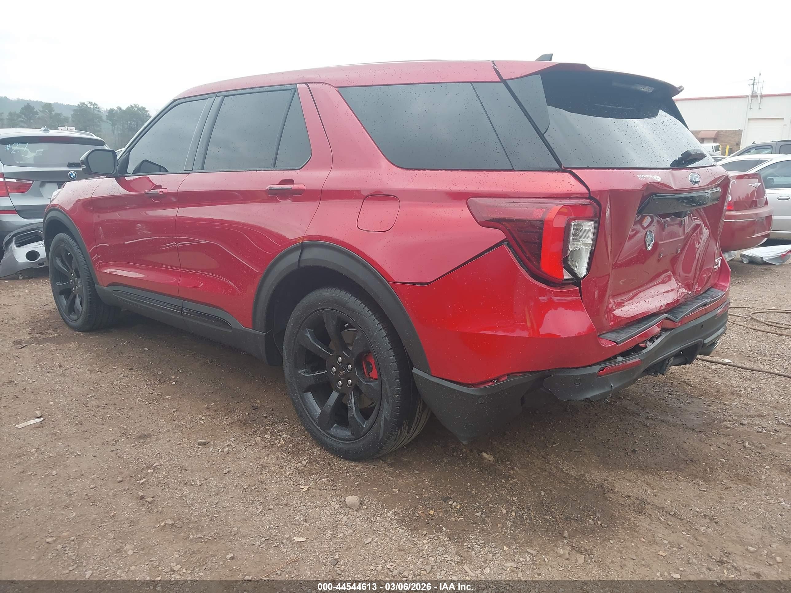 FORD EXPLORER image 3