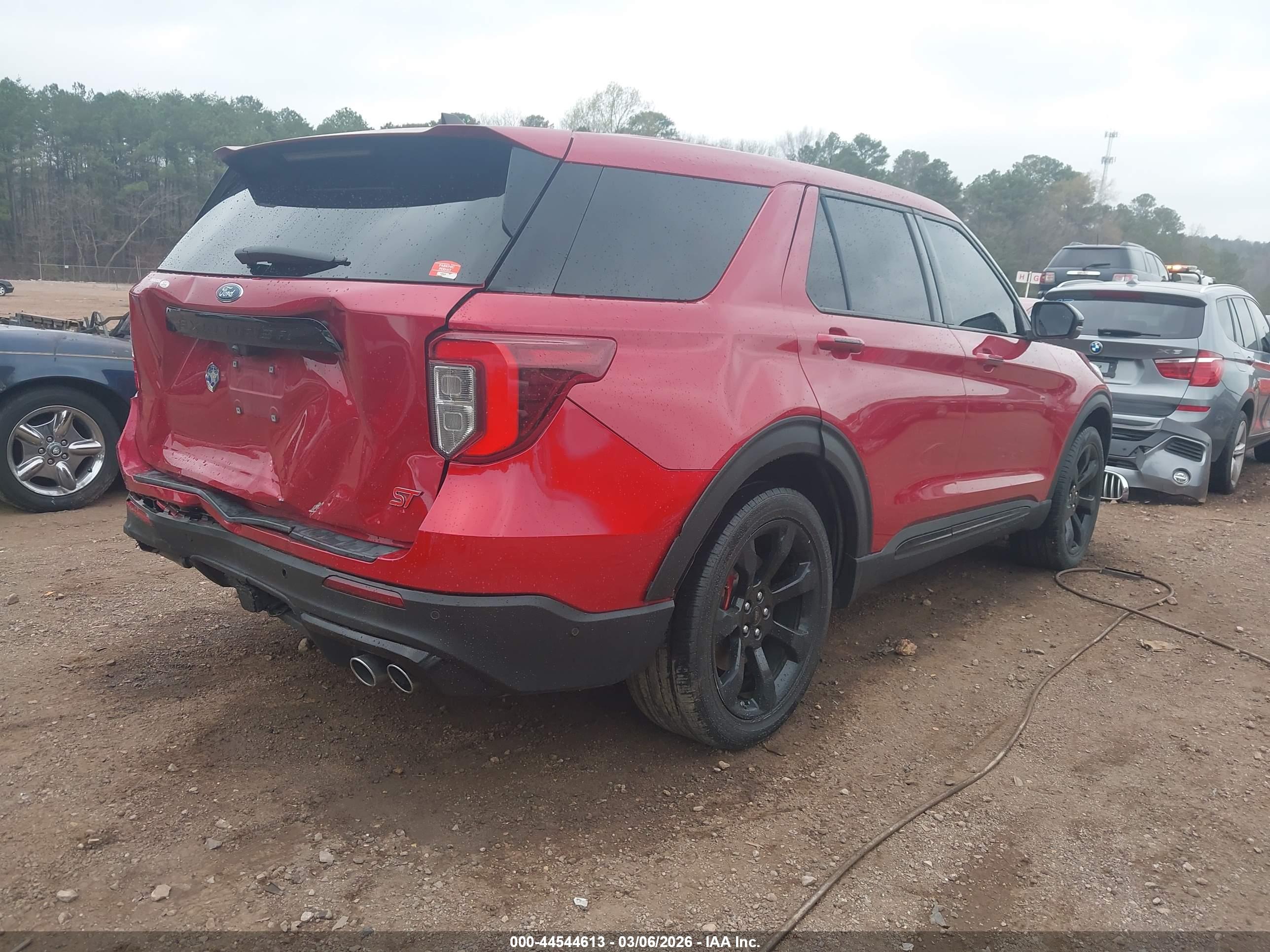FORD EXPLORER image 4