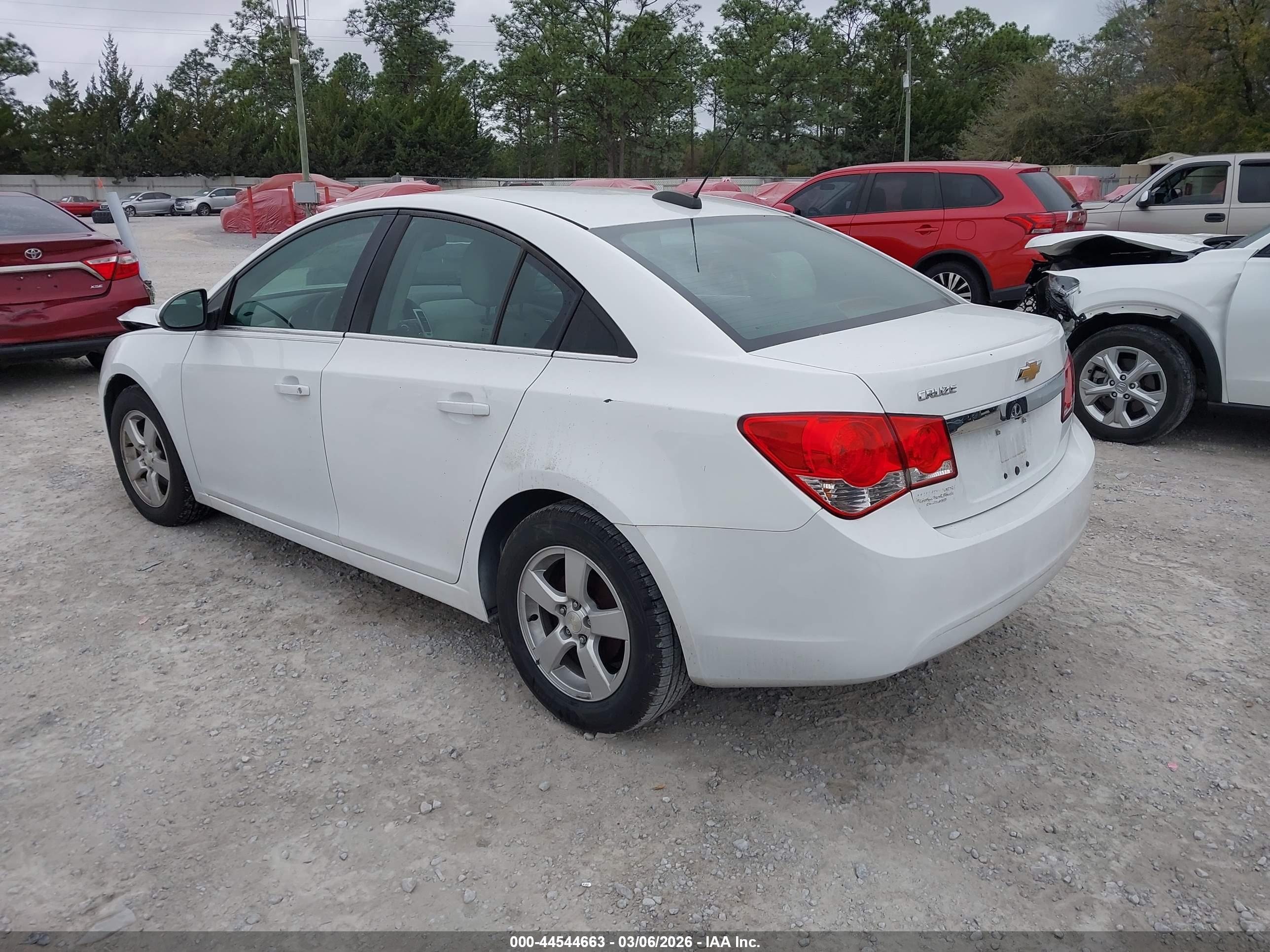 CHEVROLET CRUZE image 3