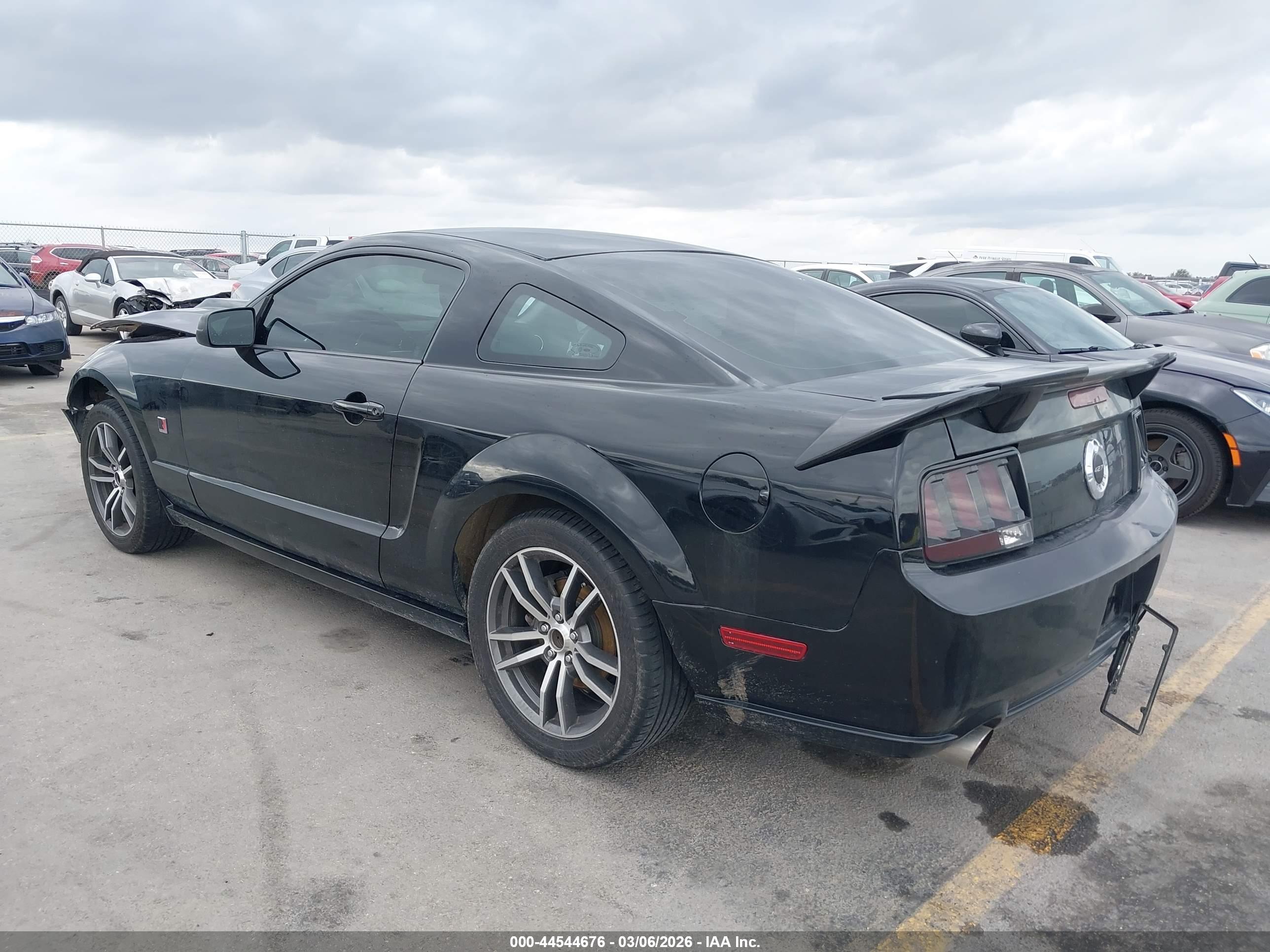 FORD MUSTANG image 3