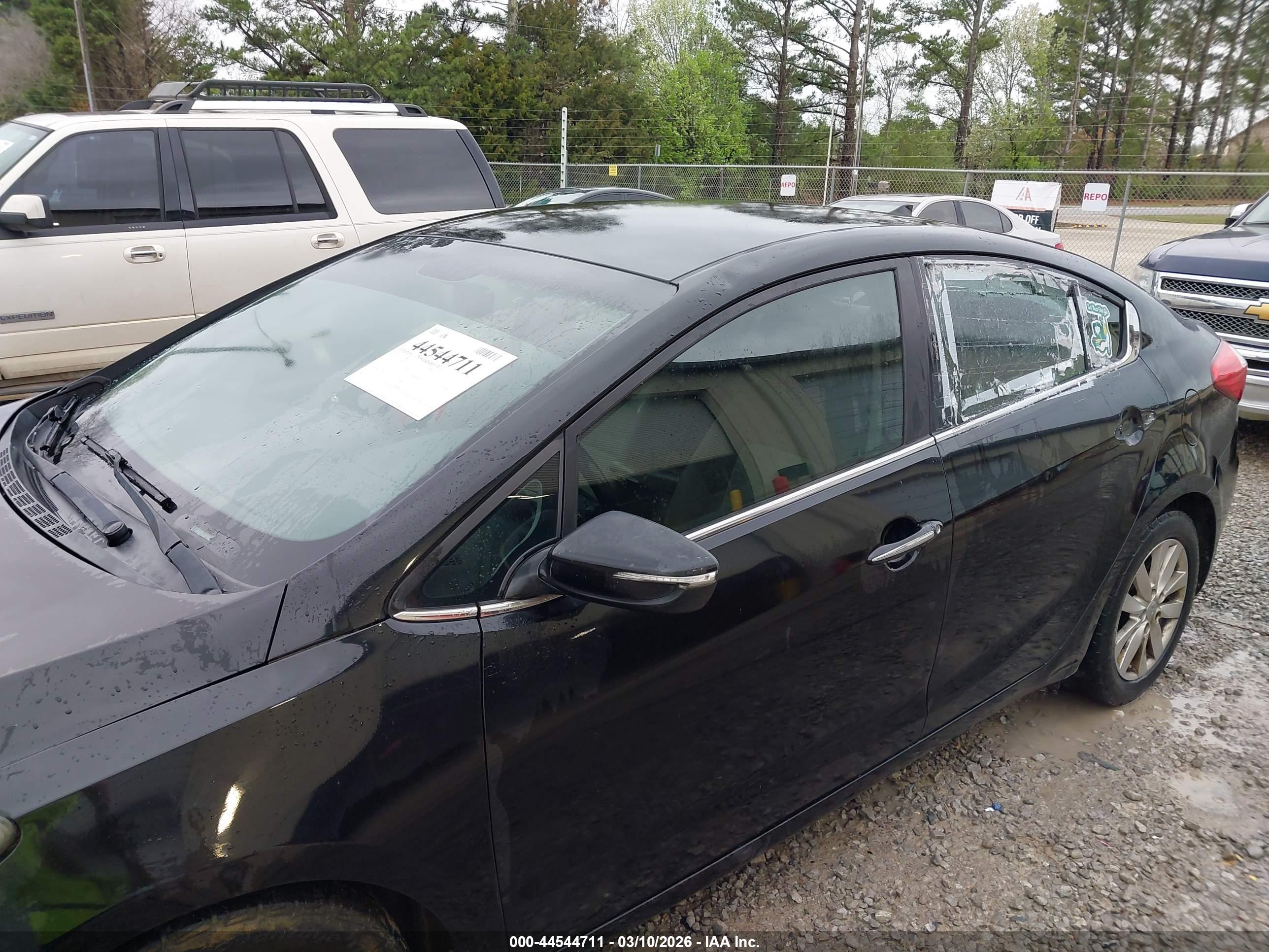 KIA FORTE image 6