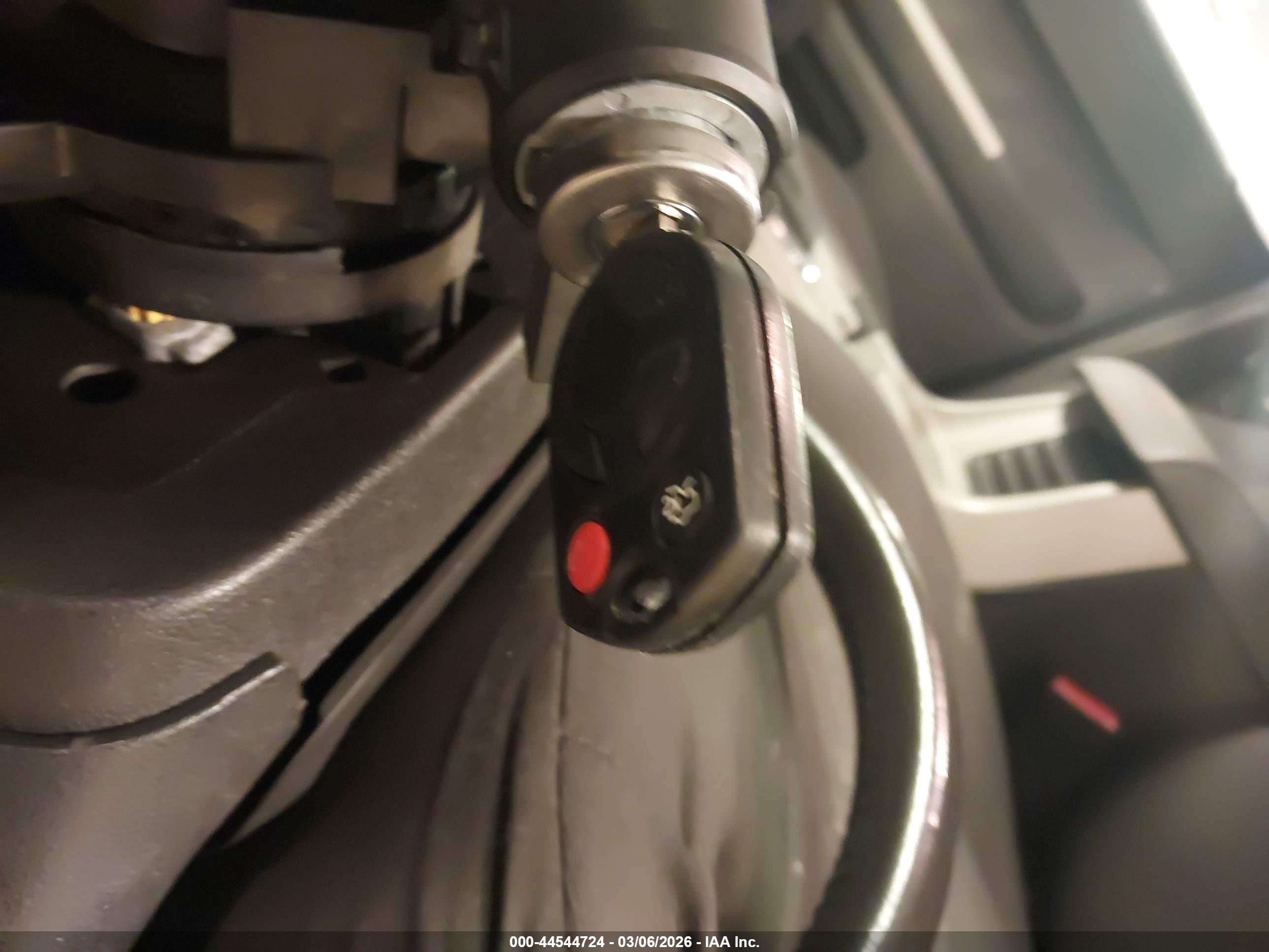 FORD ESCAPE image 11