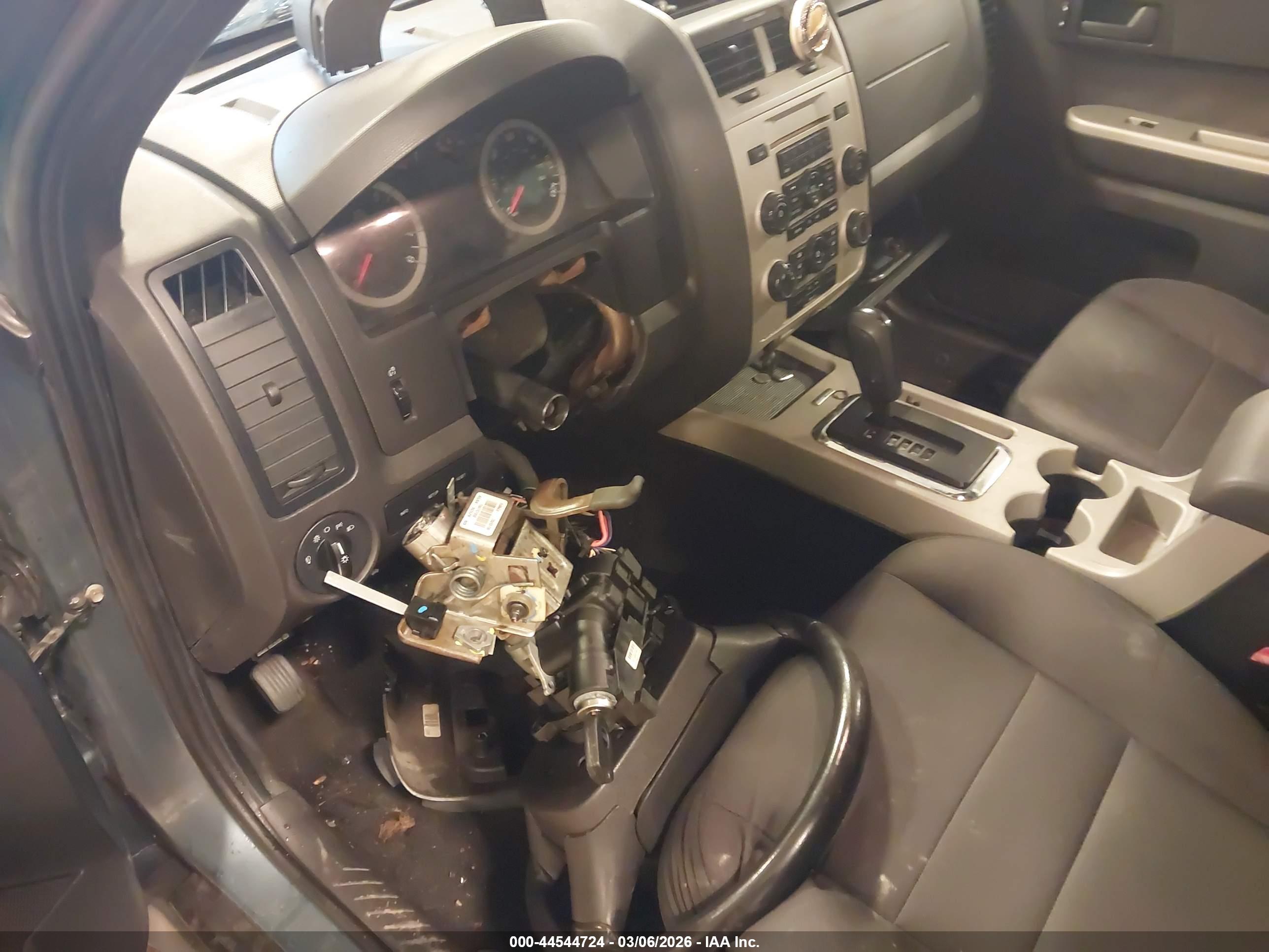FORD ESCAPE image 6