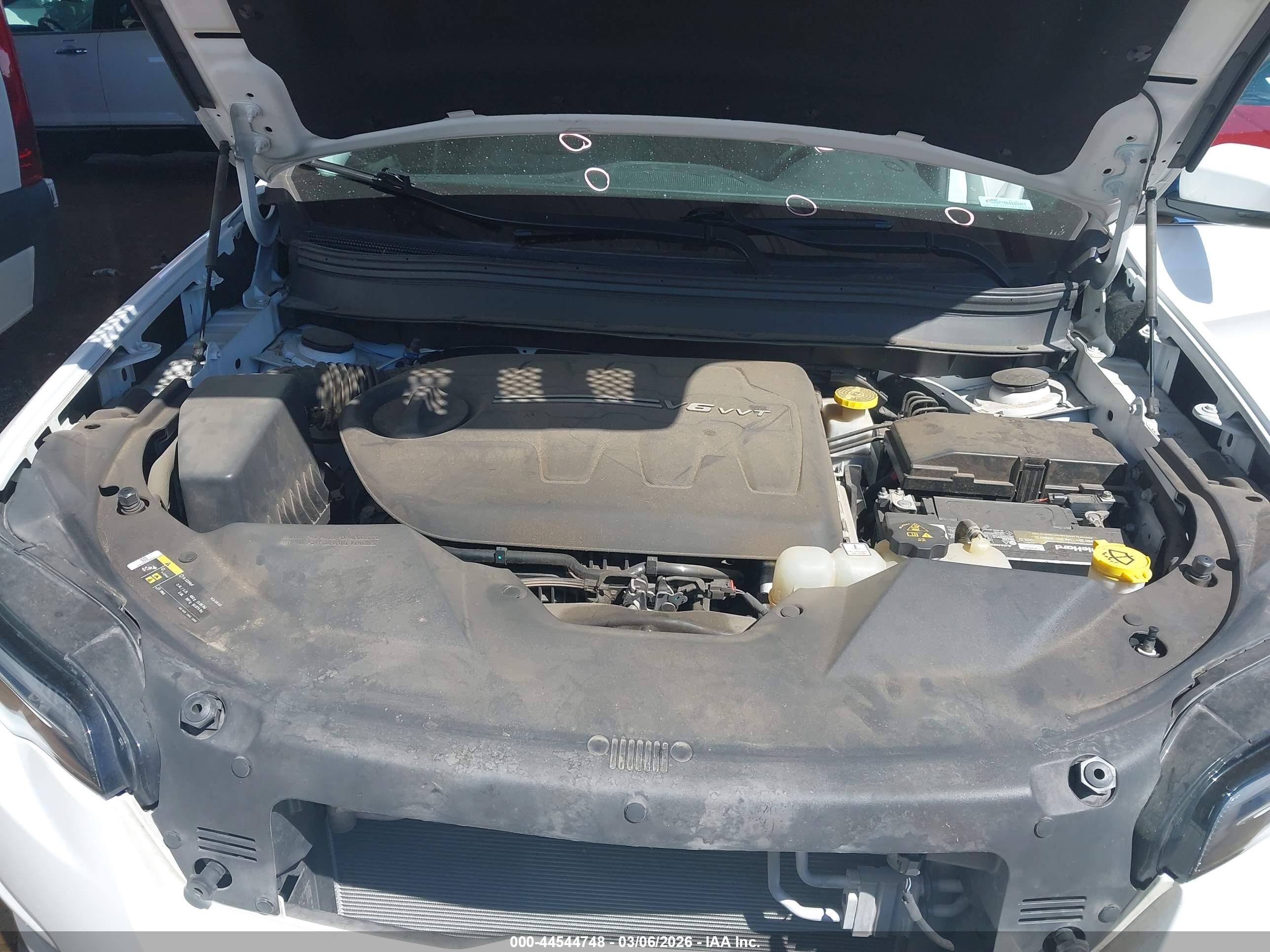 JEEP CHEROKEE image 10