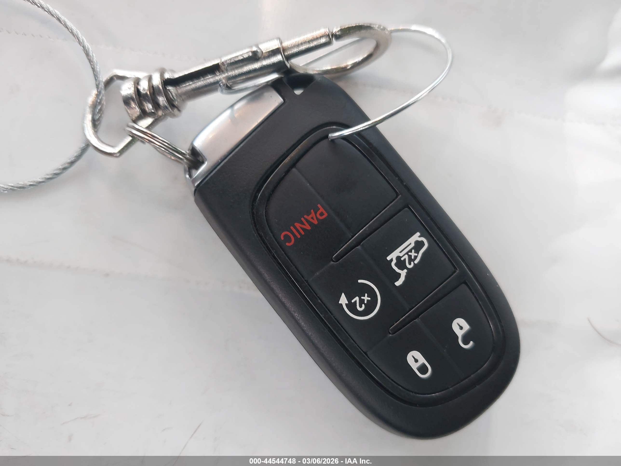 JEEP CHEROKEE image 11