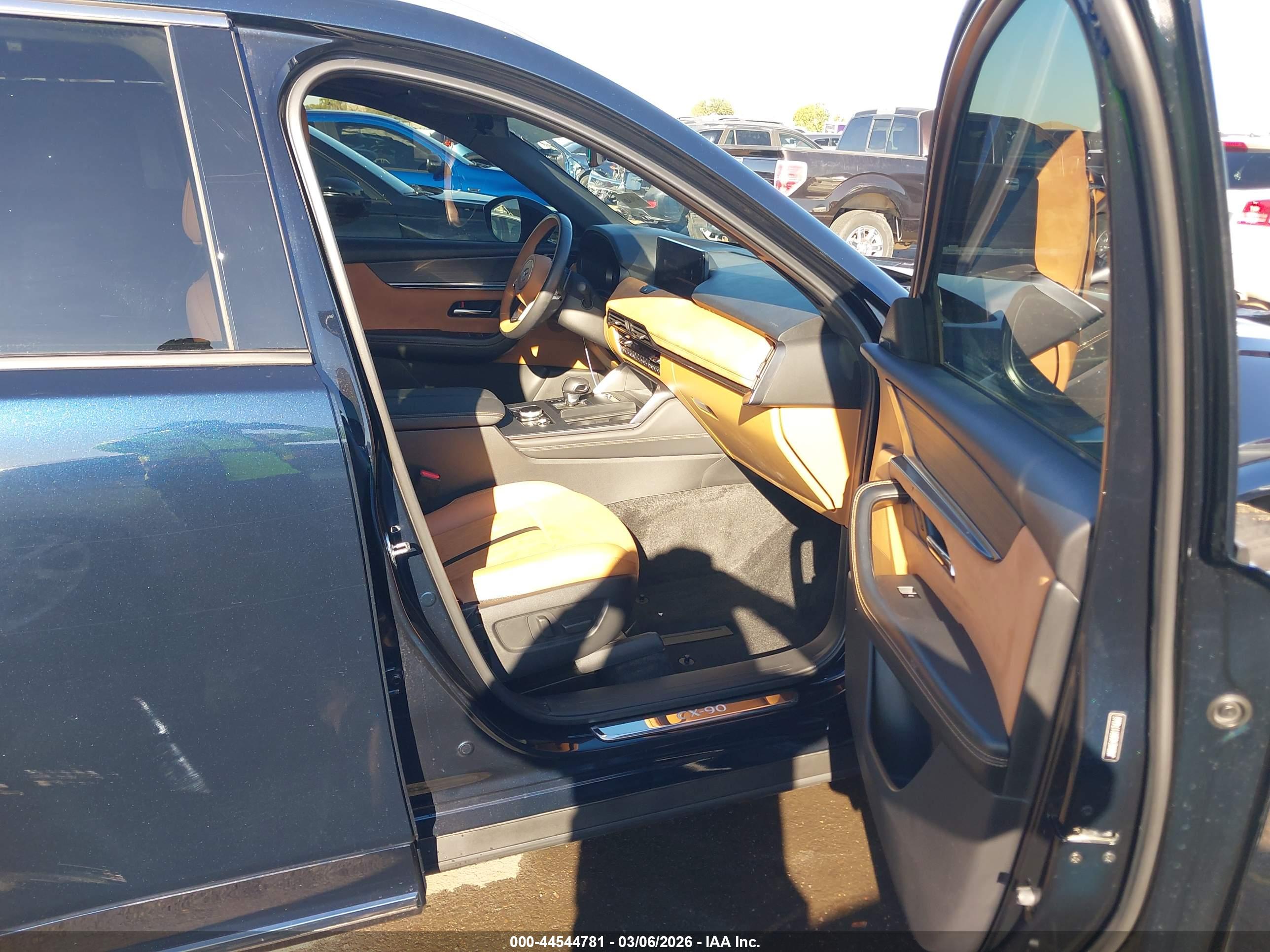MAZDA CX-90 image 5