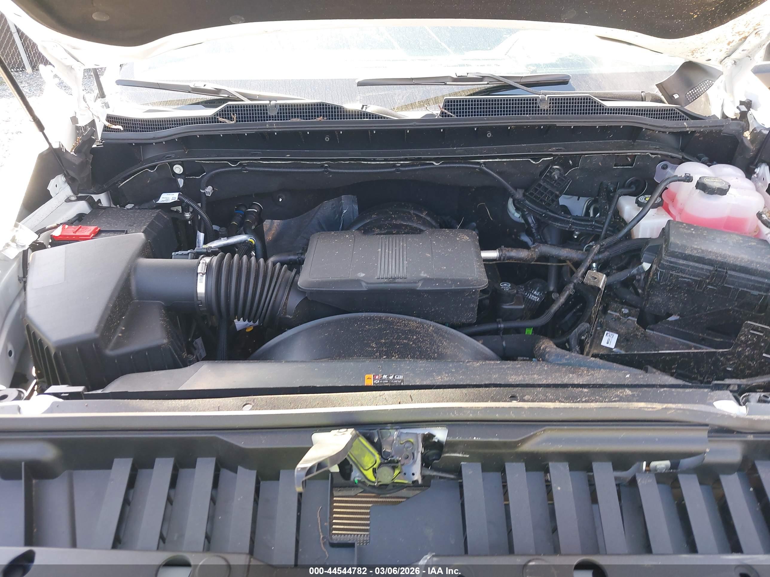 CHEVROLET SILVERADO image 10