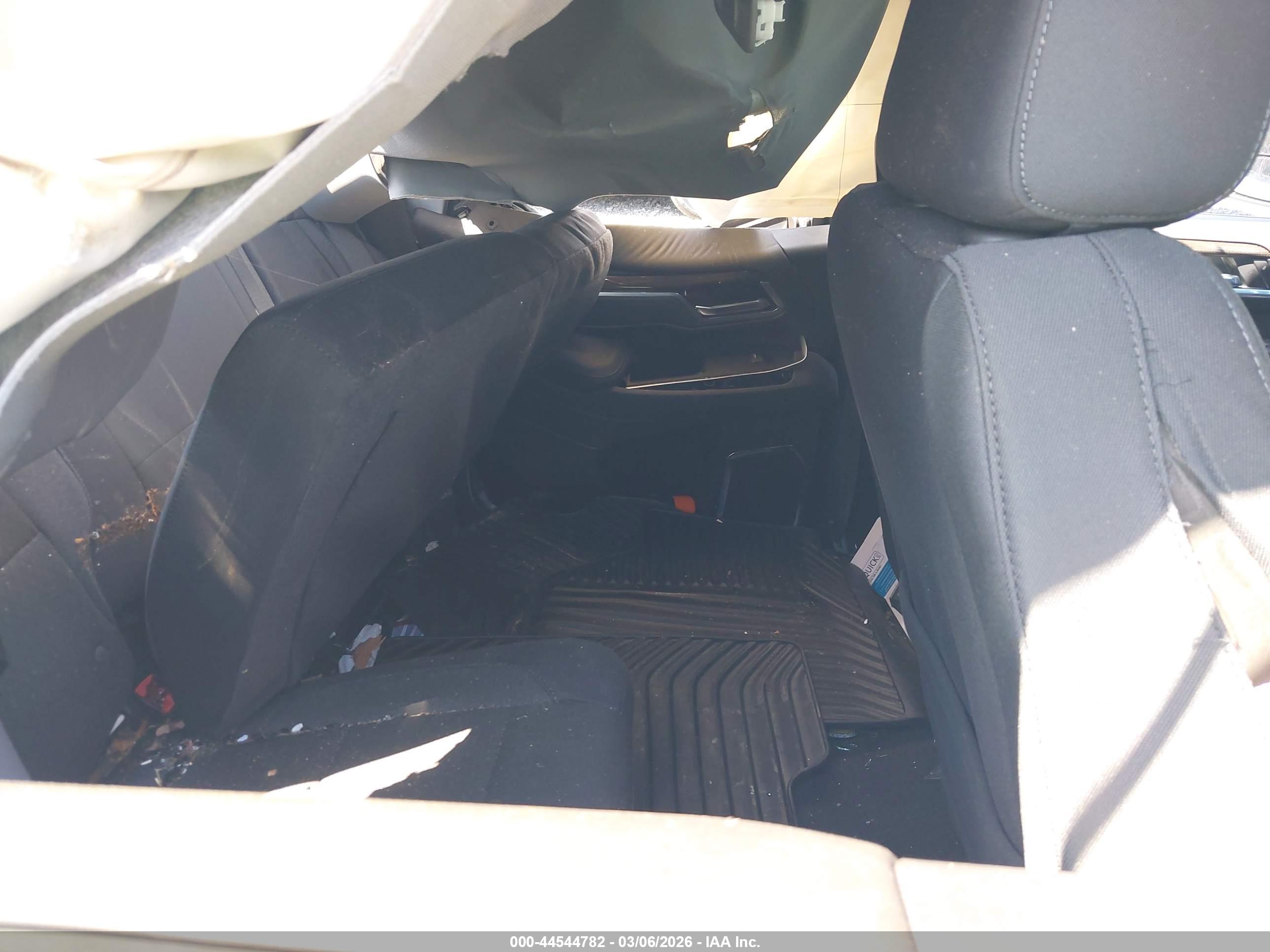 CHEVROLET SILVERADO image 8