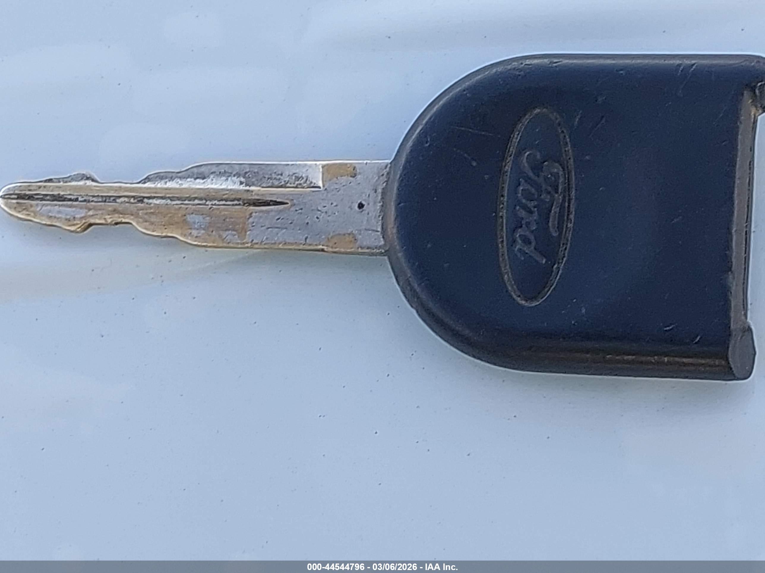 FORD EXPEDITION image 11