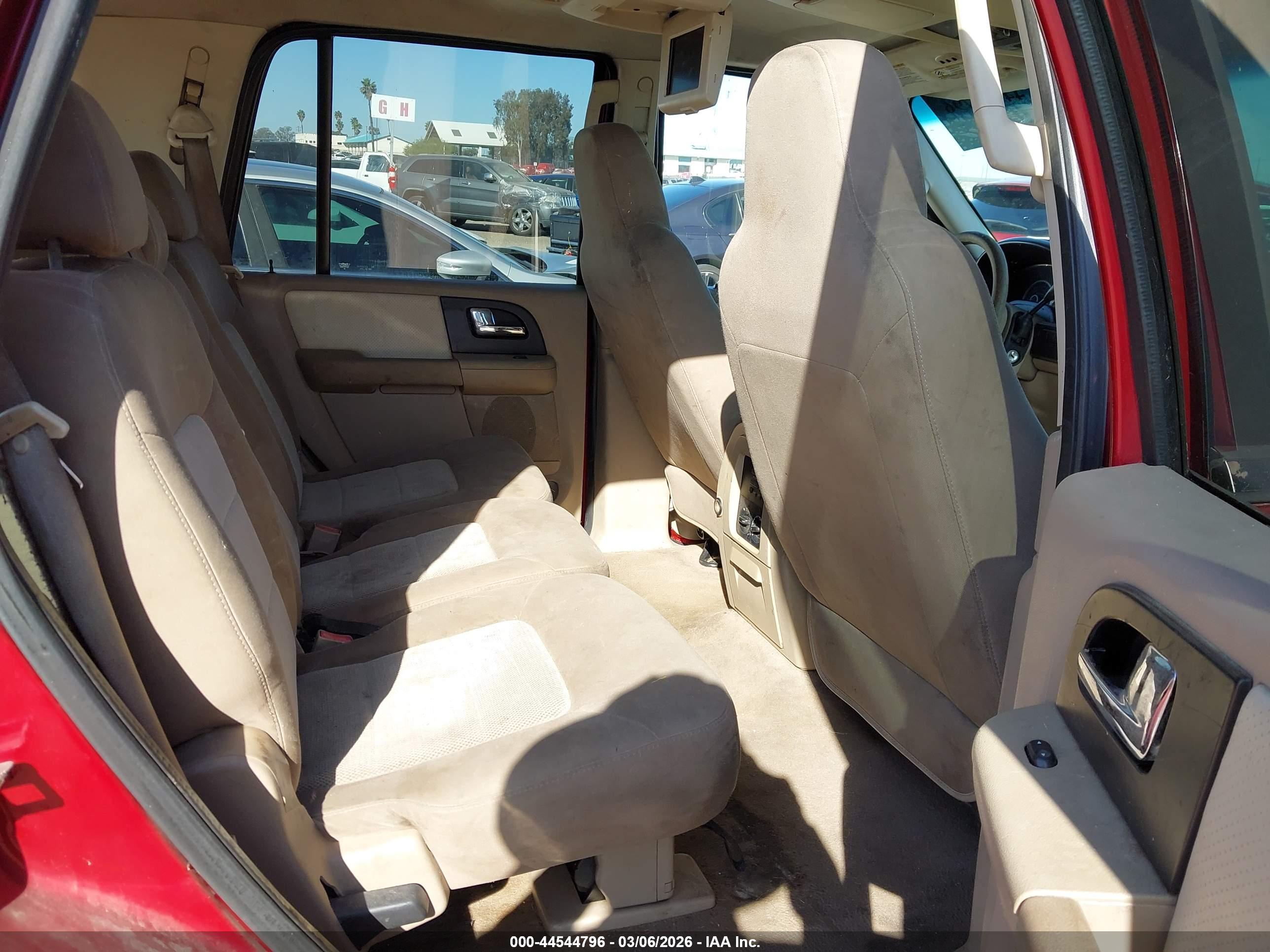 FORD EXPEDITION image 8