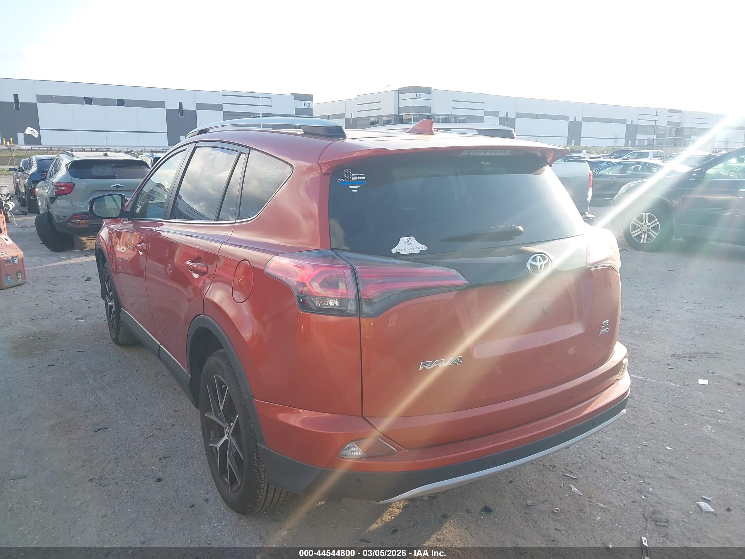 TOYOTA RAV4 image 3