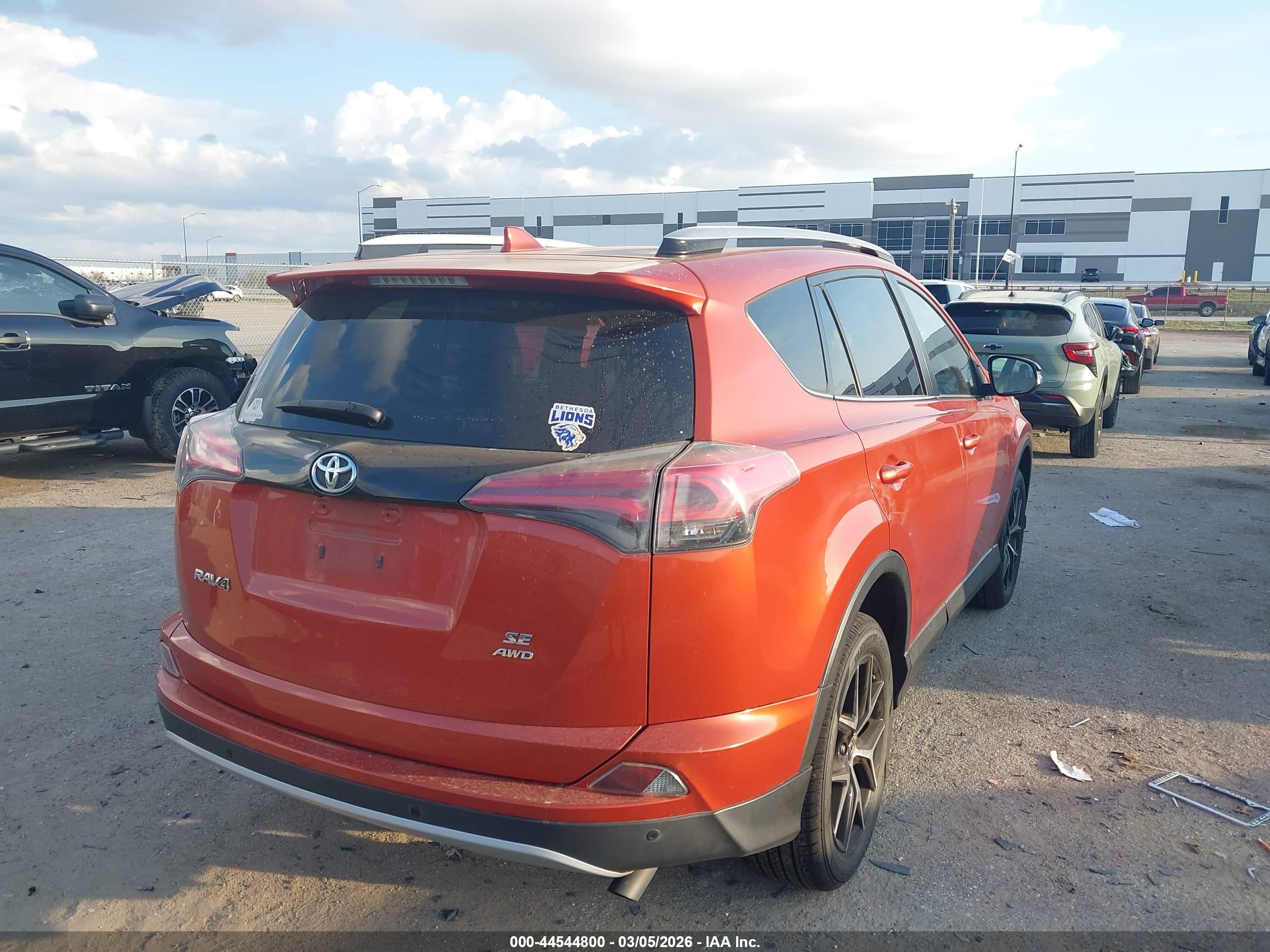 TOYOTA RAV4 image 4