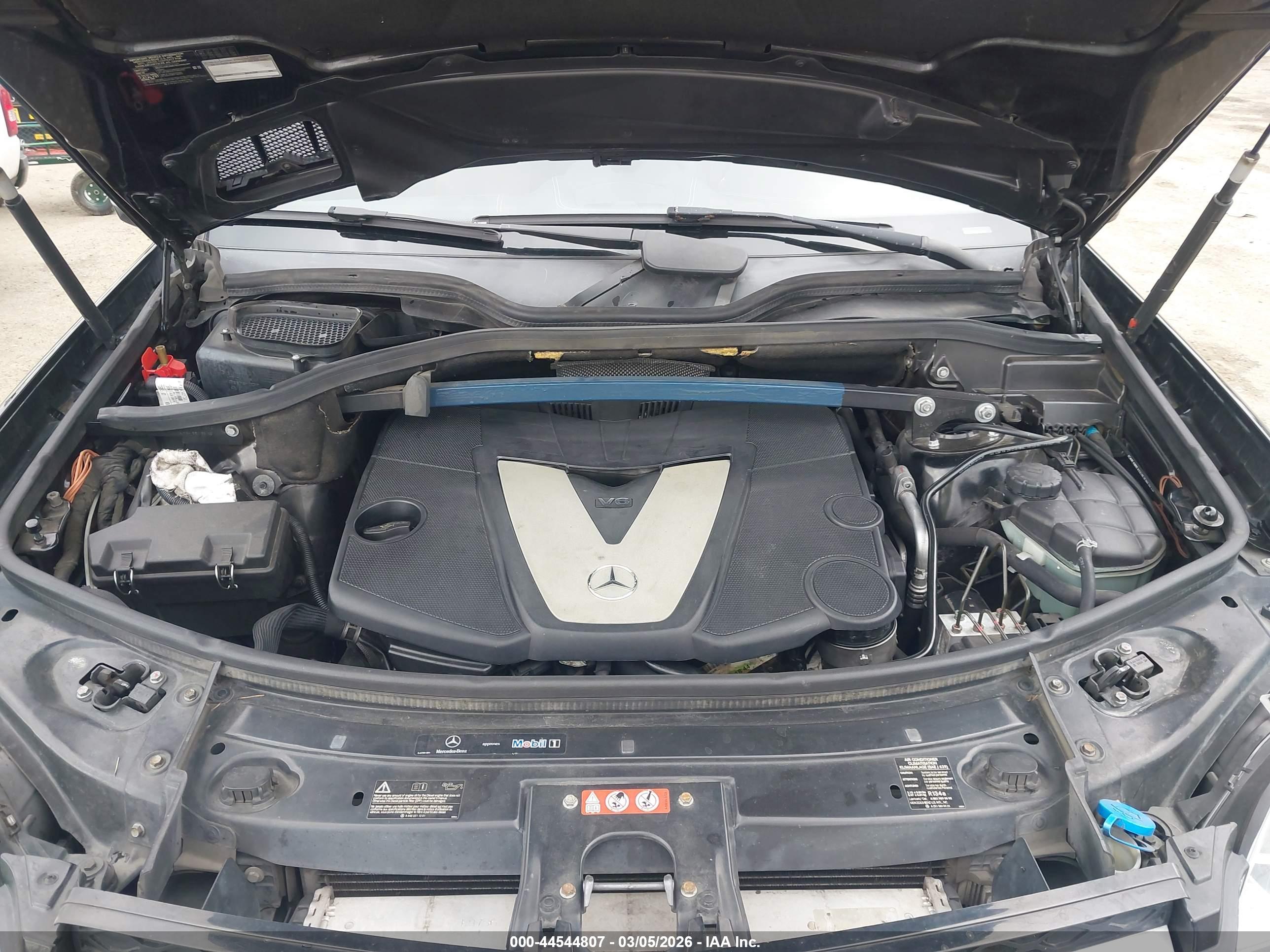 MERCEDES-BENZ GL image 10