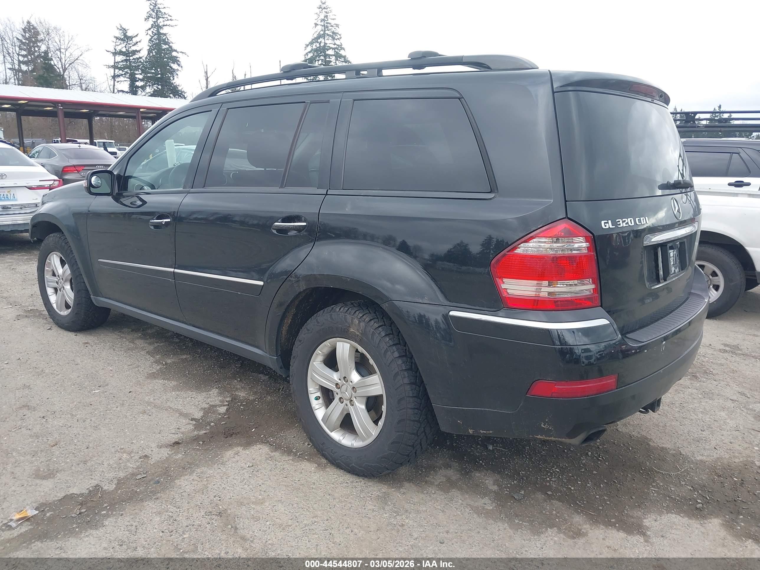 MERCEDES-BENZ GL image 3