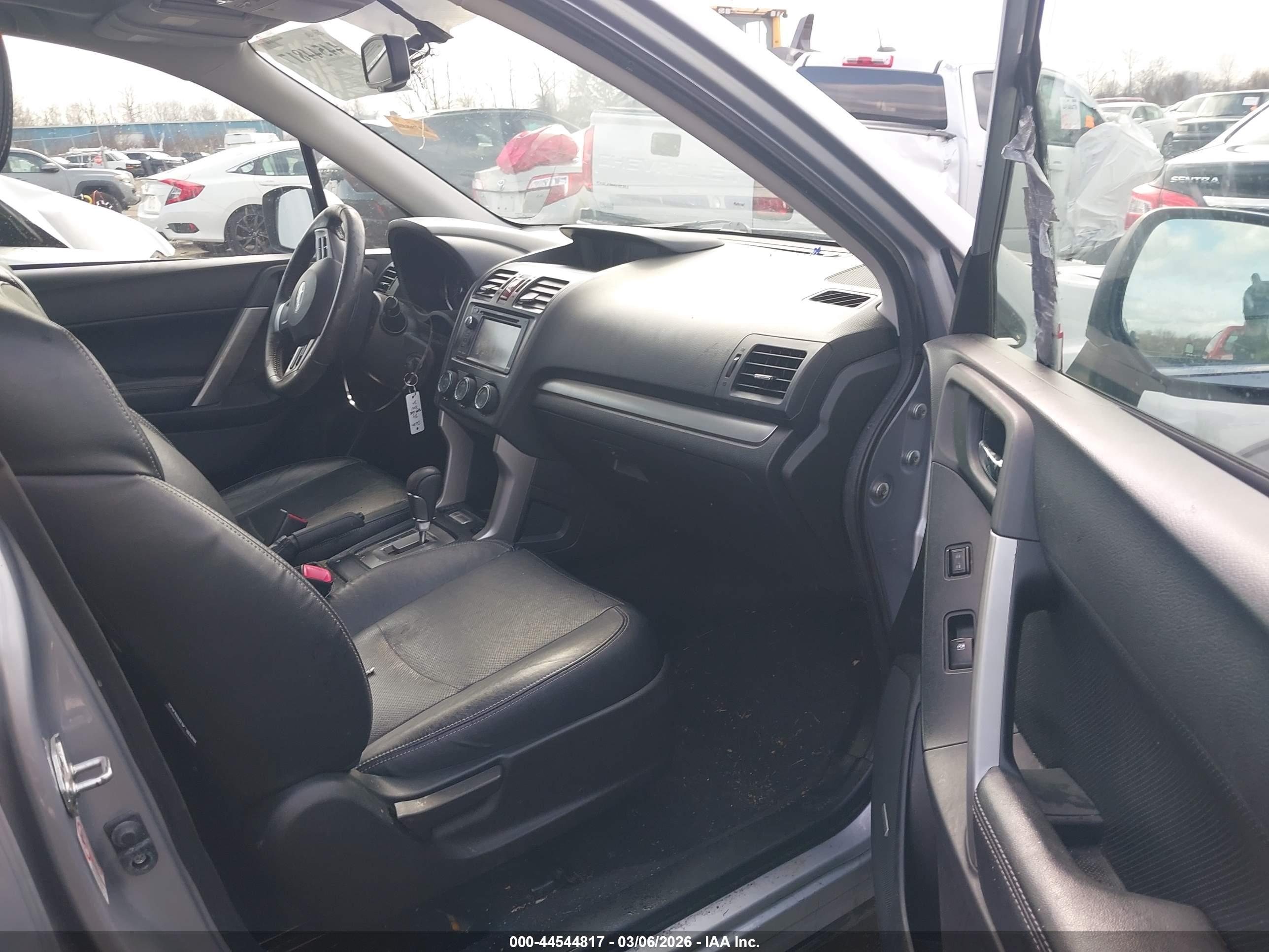 SUBARU FORESTER image 5