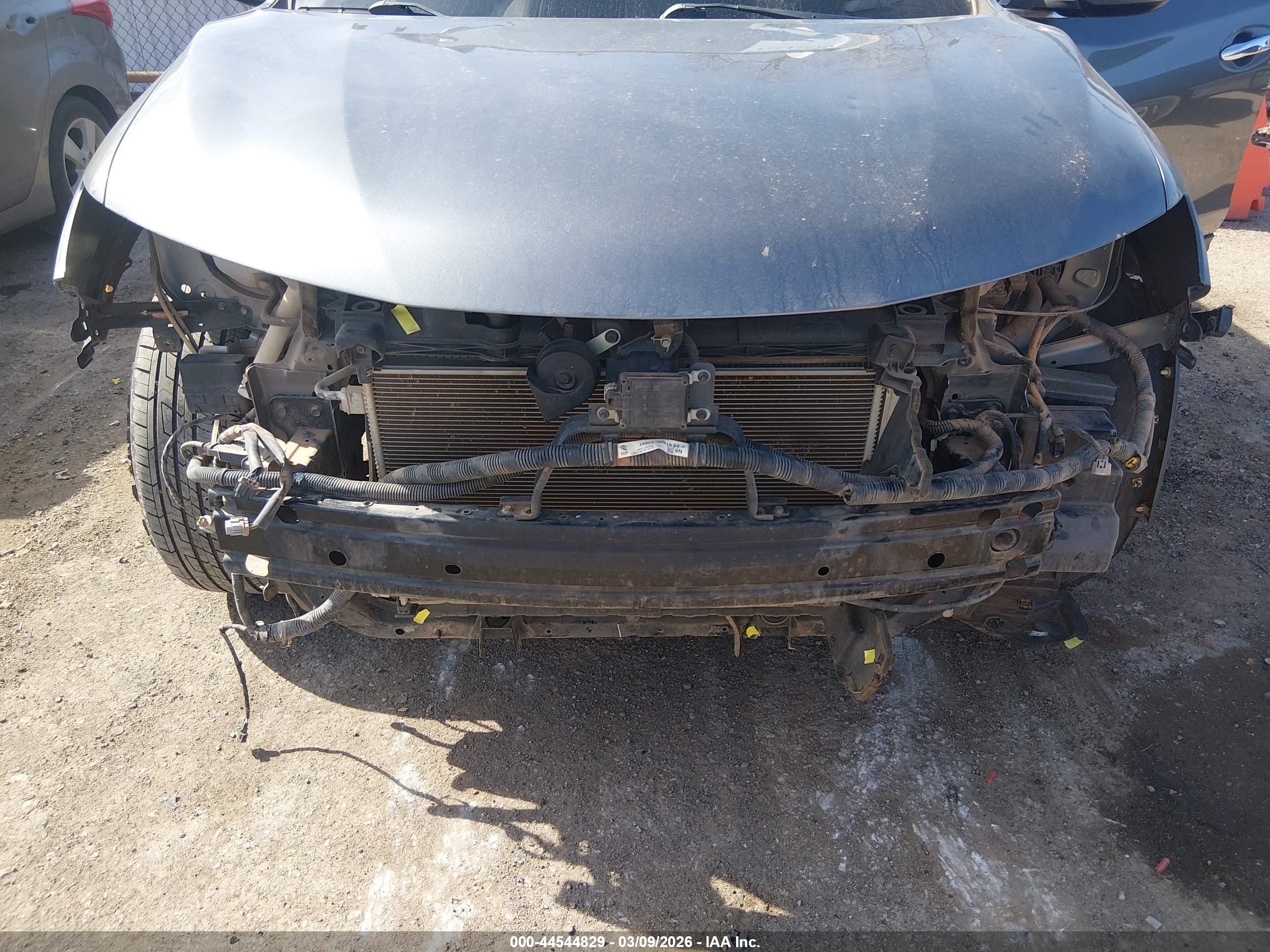 NISSAN ROGUE image 6