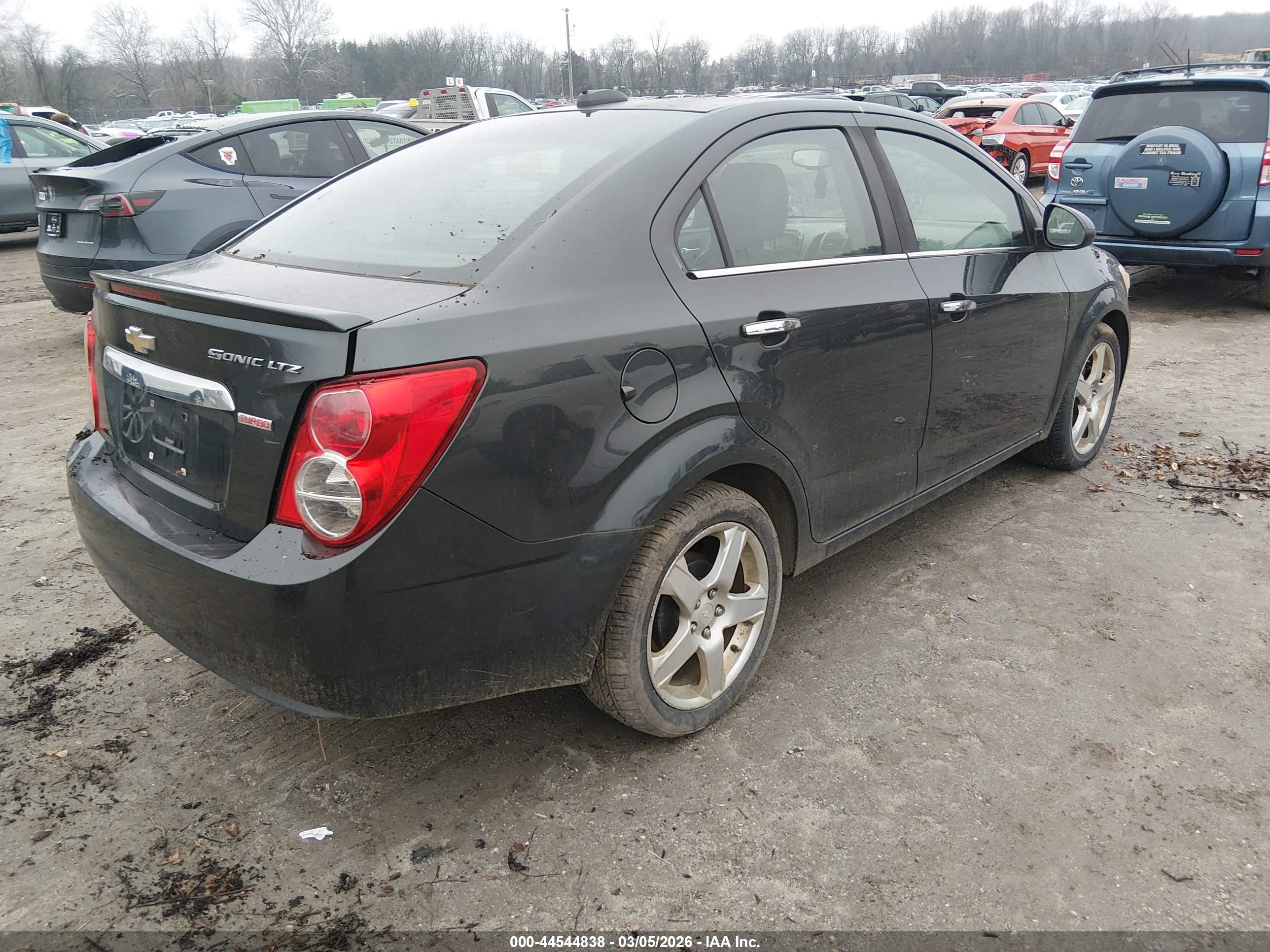 CHEVROLET SONIC image 4