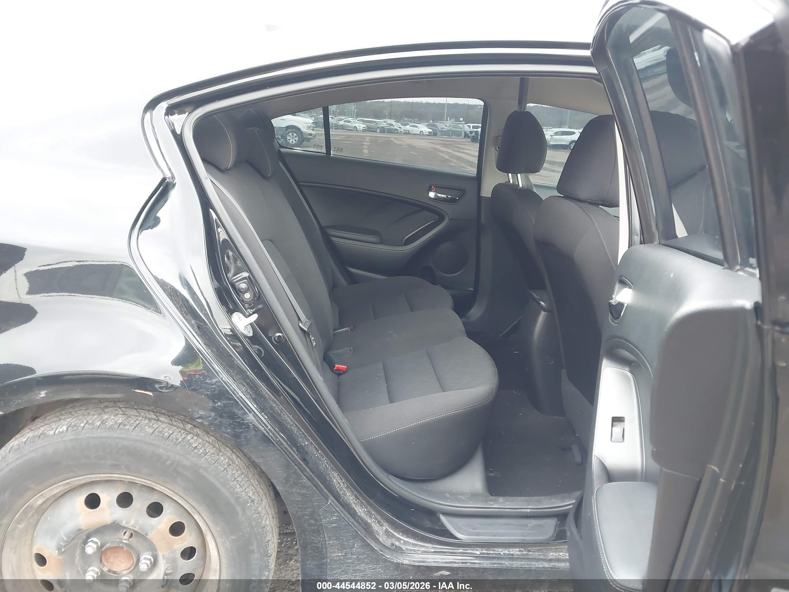 KIA FORTE image 8