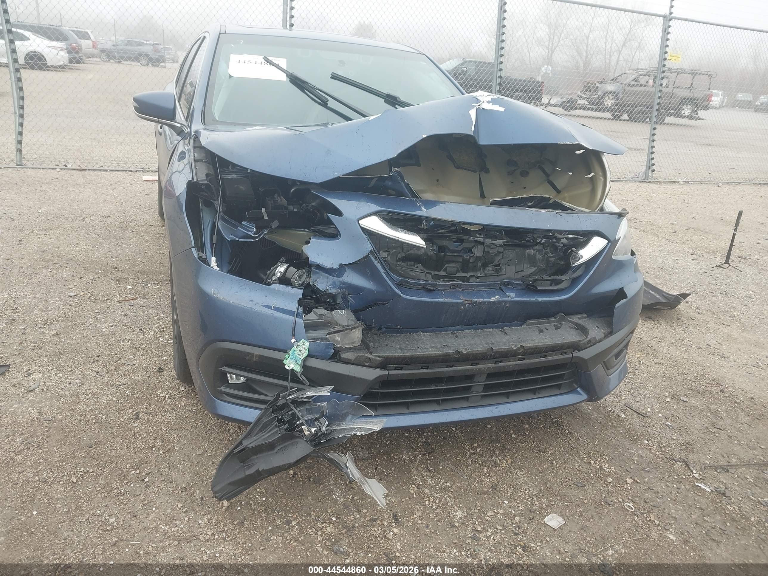 SUBARU LEGACY image 6