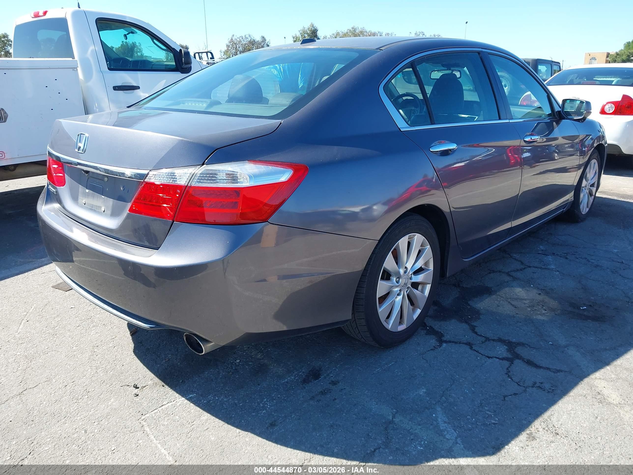HONDA ACCORD image 4