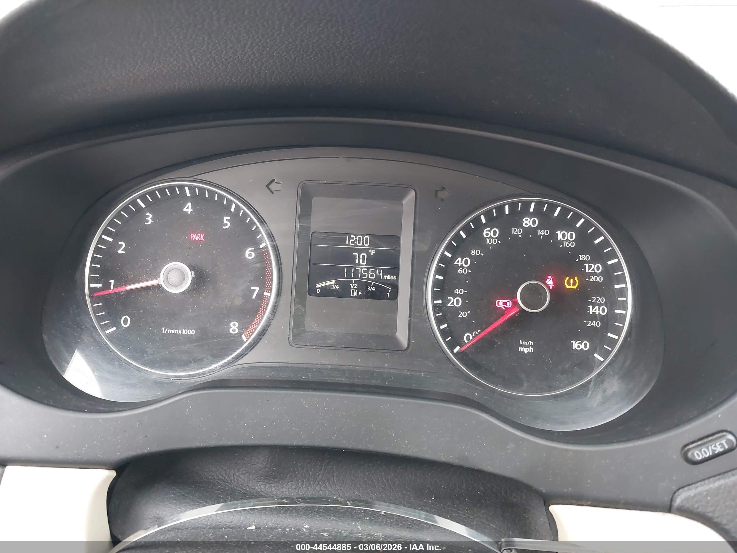 VOLKSWAGEN JETTA image 7