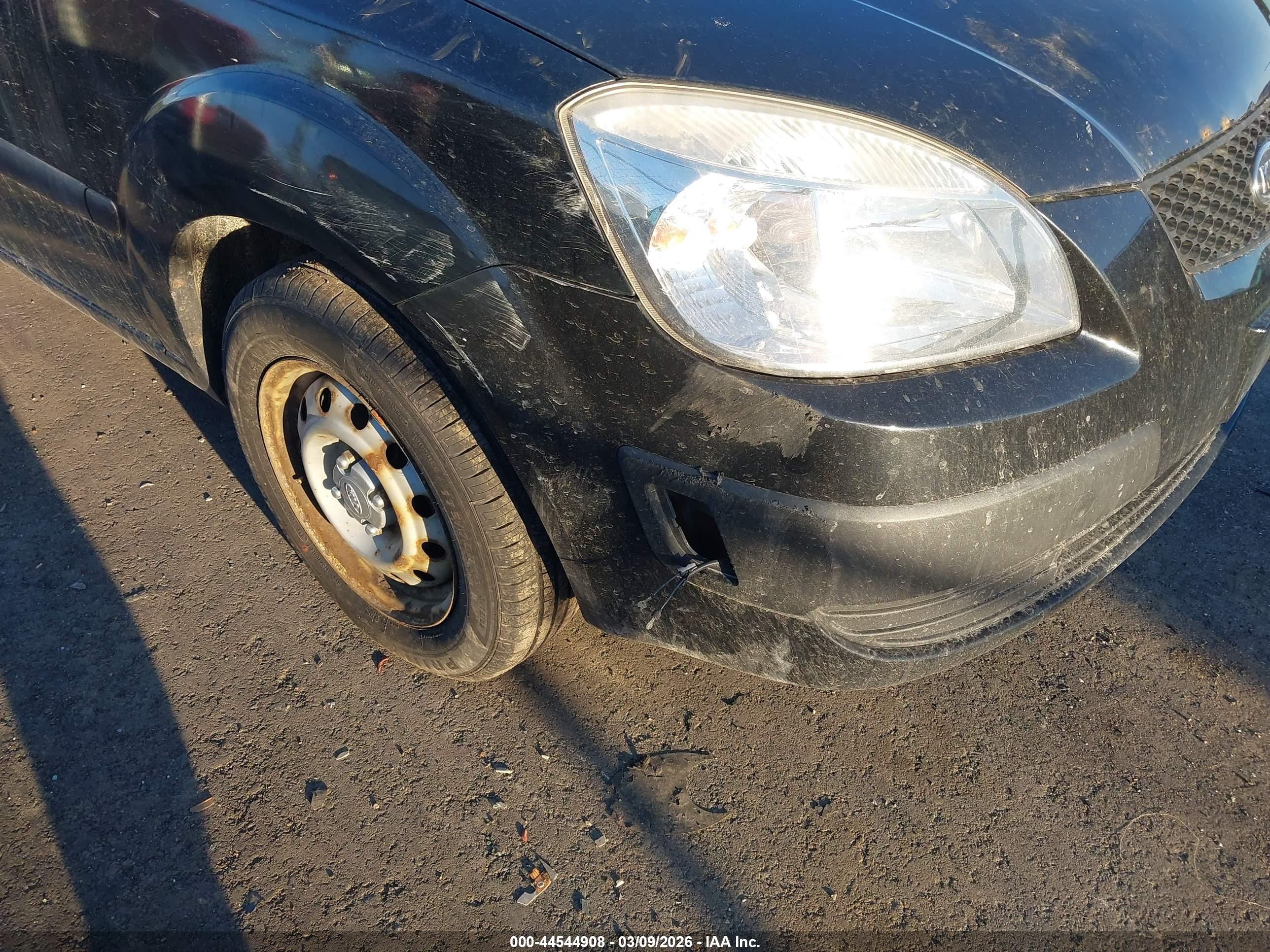 KIA RIO image 6