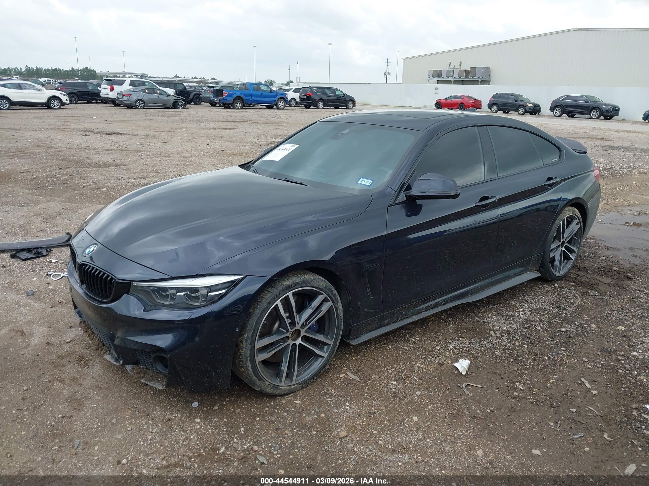 BMW 440I image 2
