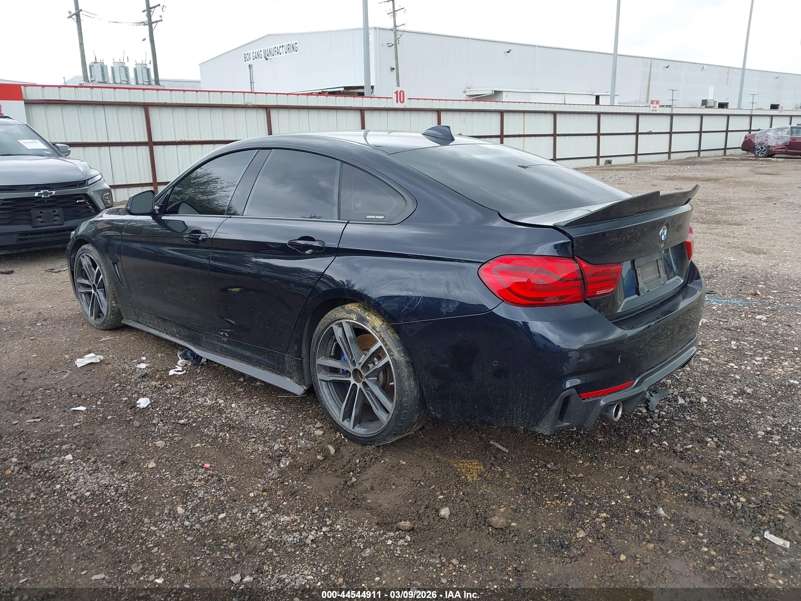 BMW 440I image 3