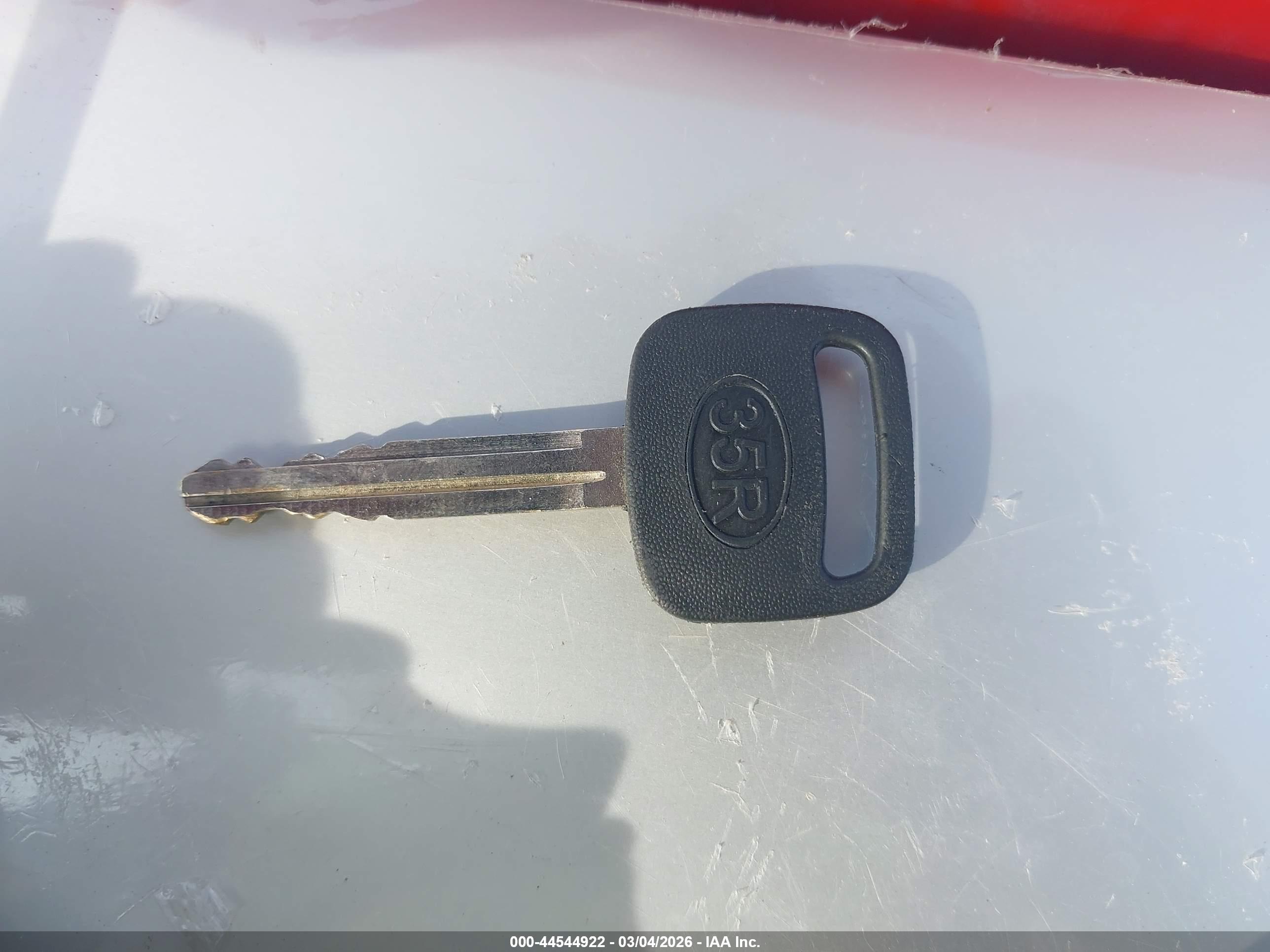 PONTIAC VIBE image 11