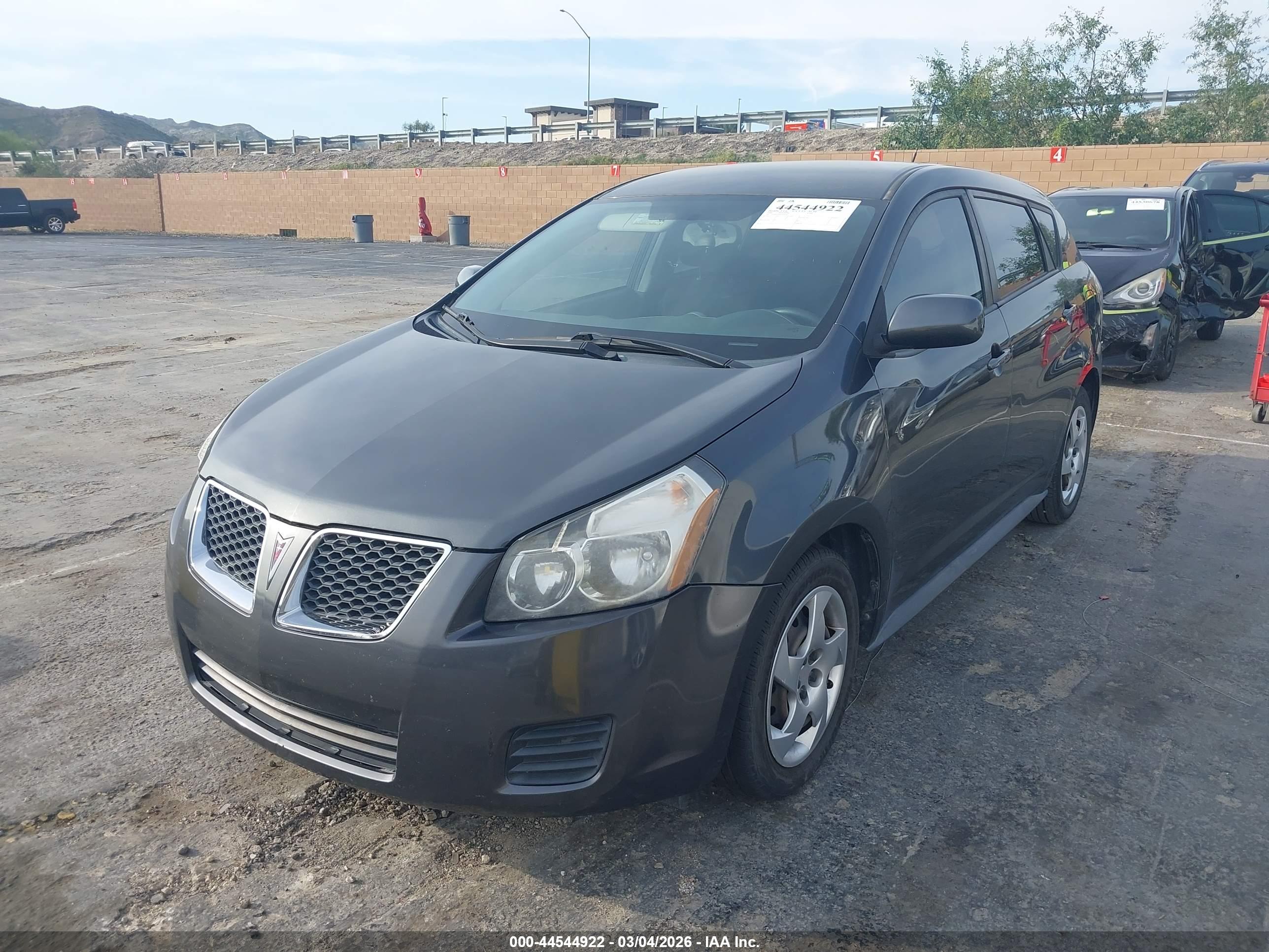 PONTIAC VIBE image 2