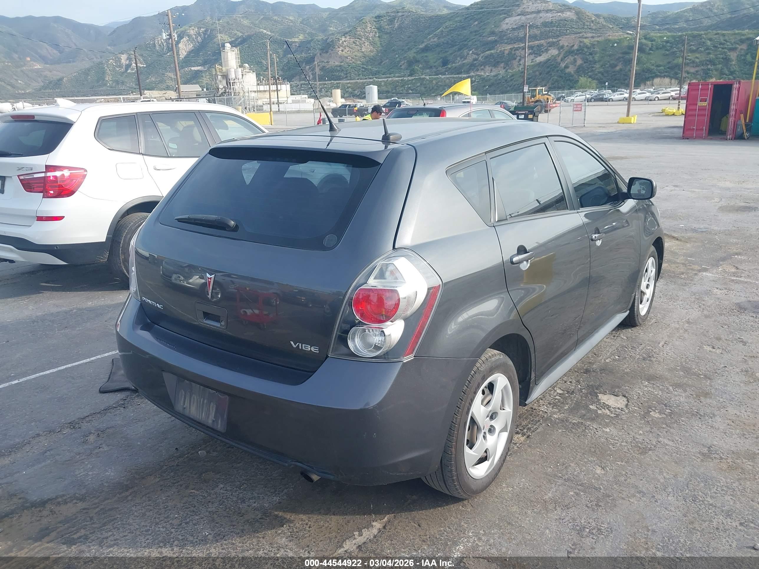 PONTIAC VIBE image 4