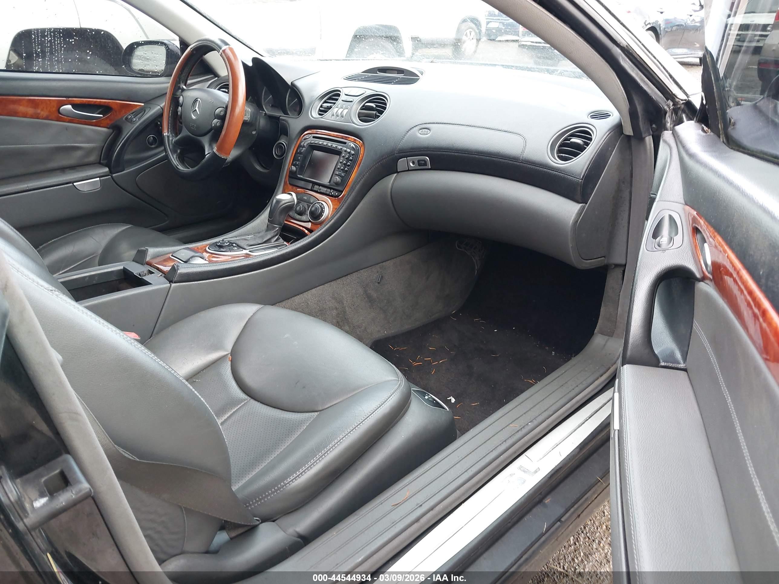 MERCEDES-BENZ SL image 5