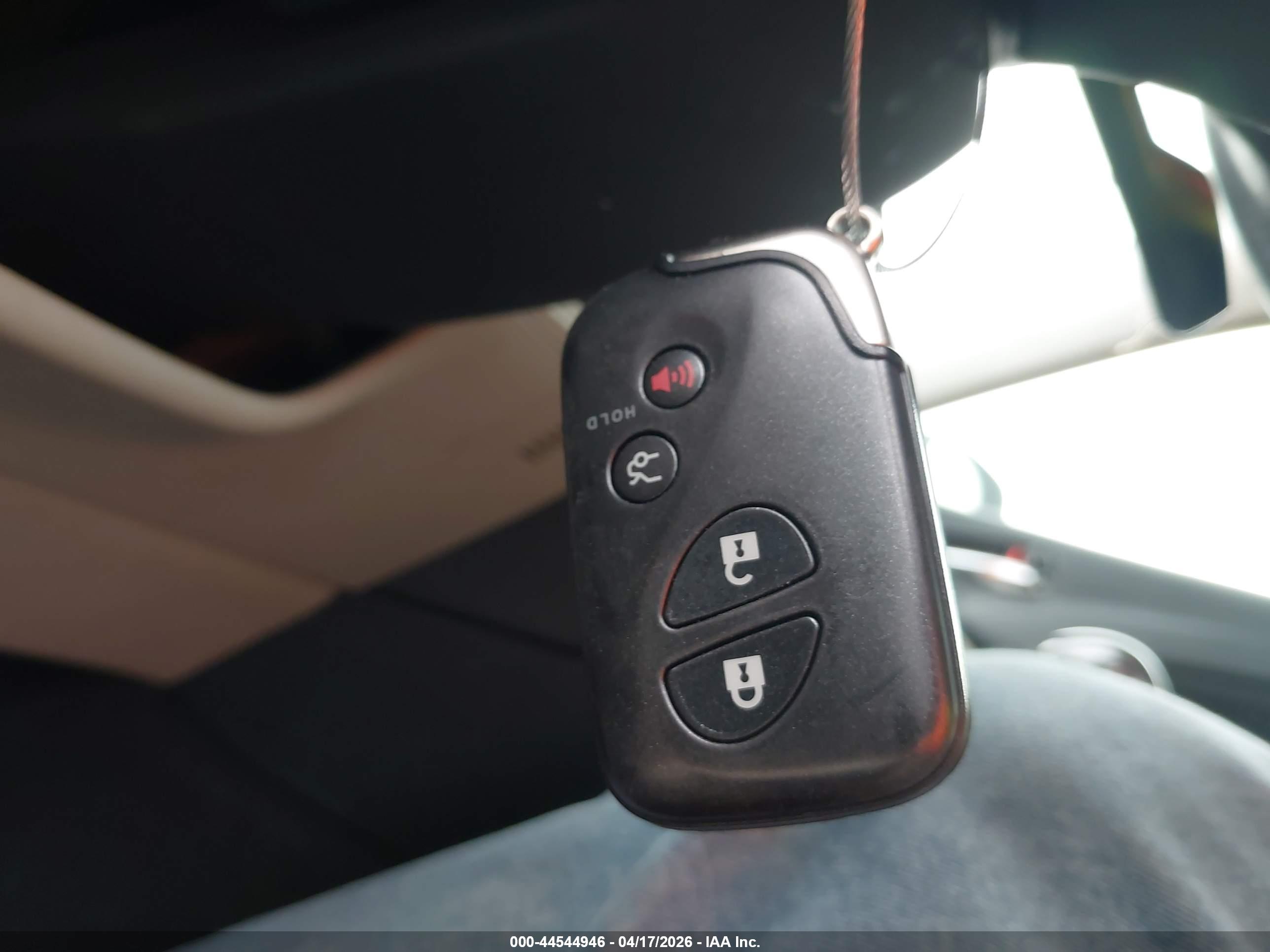 LEXUS IS image 11