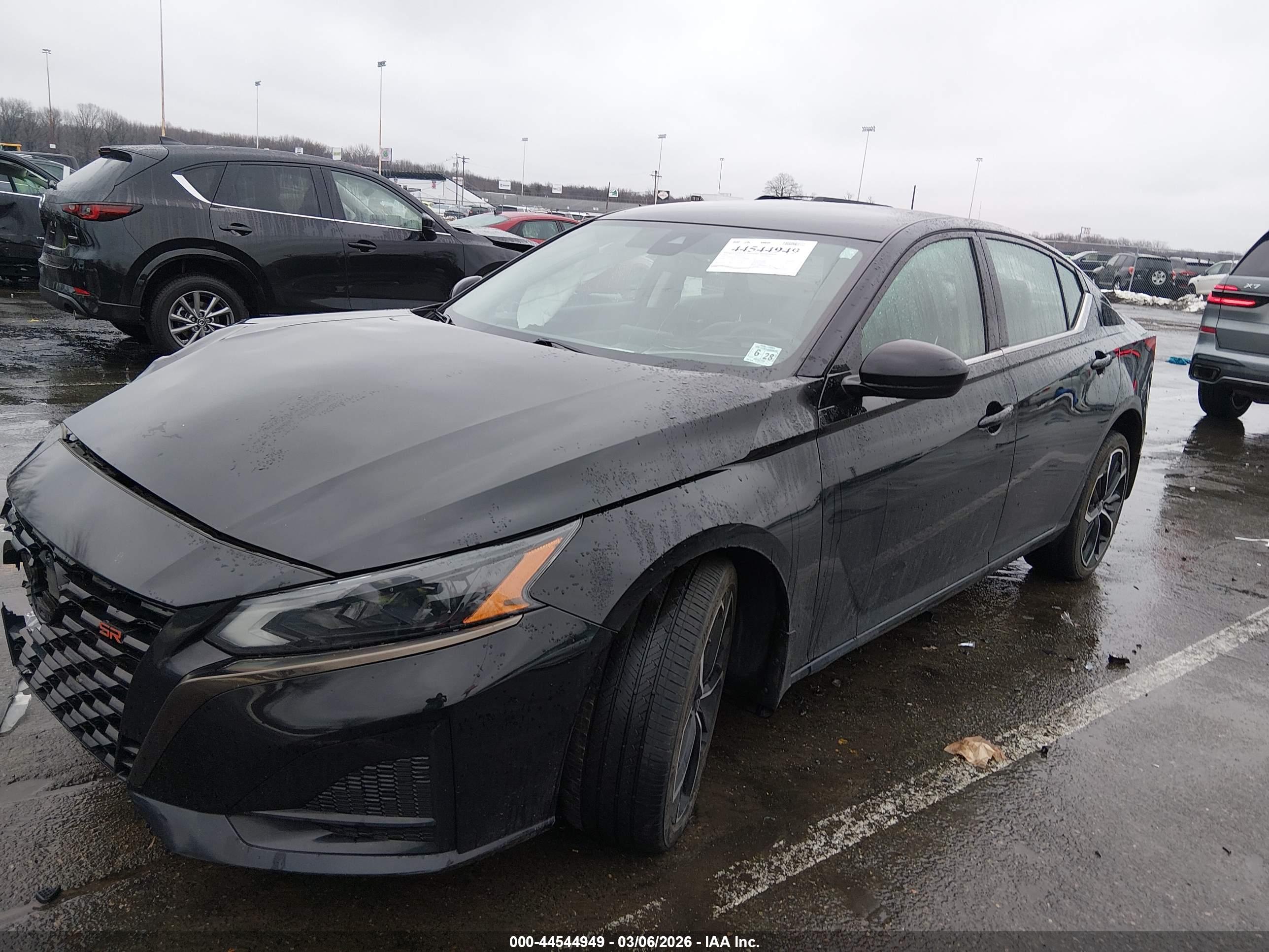 NISSAN ALTIMA image 2