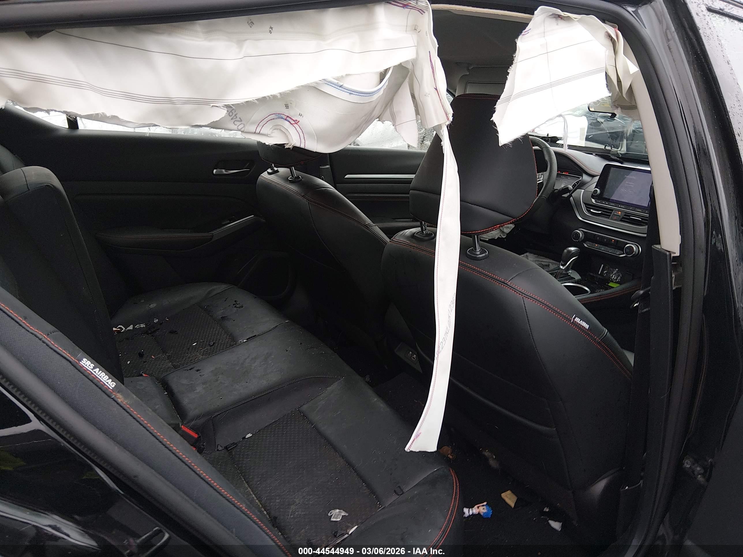 NISSAN ALTIMA image 8