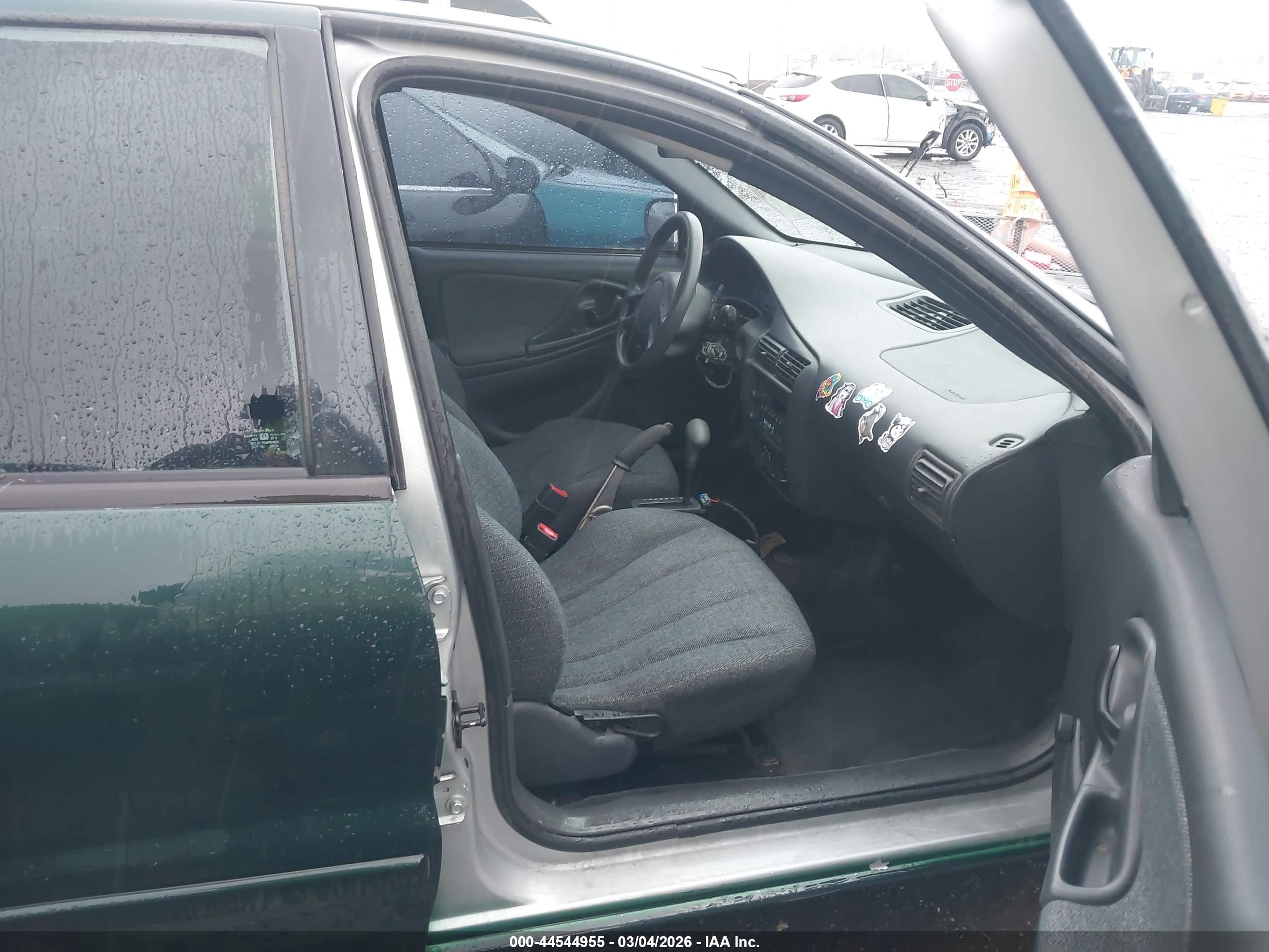 CHEVROLET CAVALIER image 5