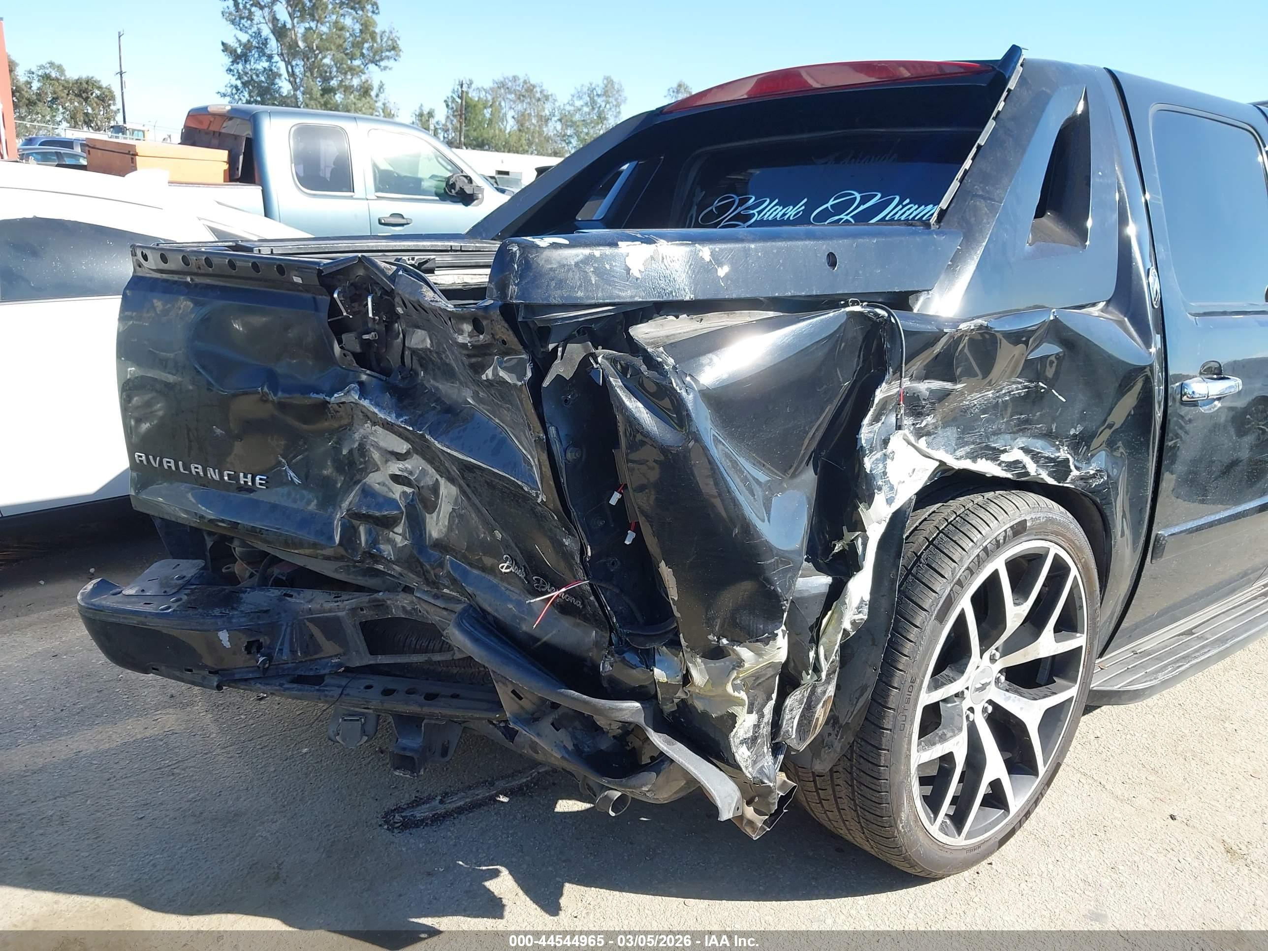 CHEVROLET AVALANCHE image 6