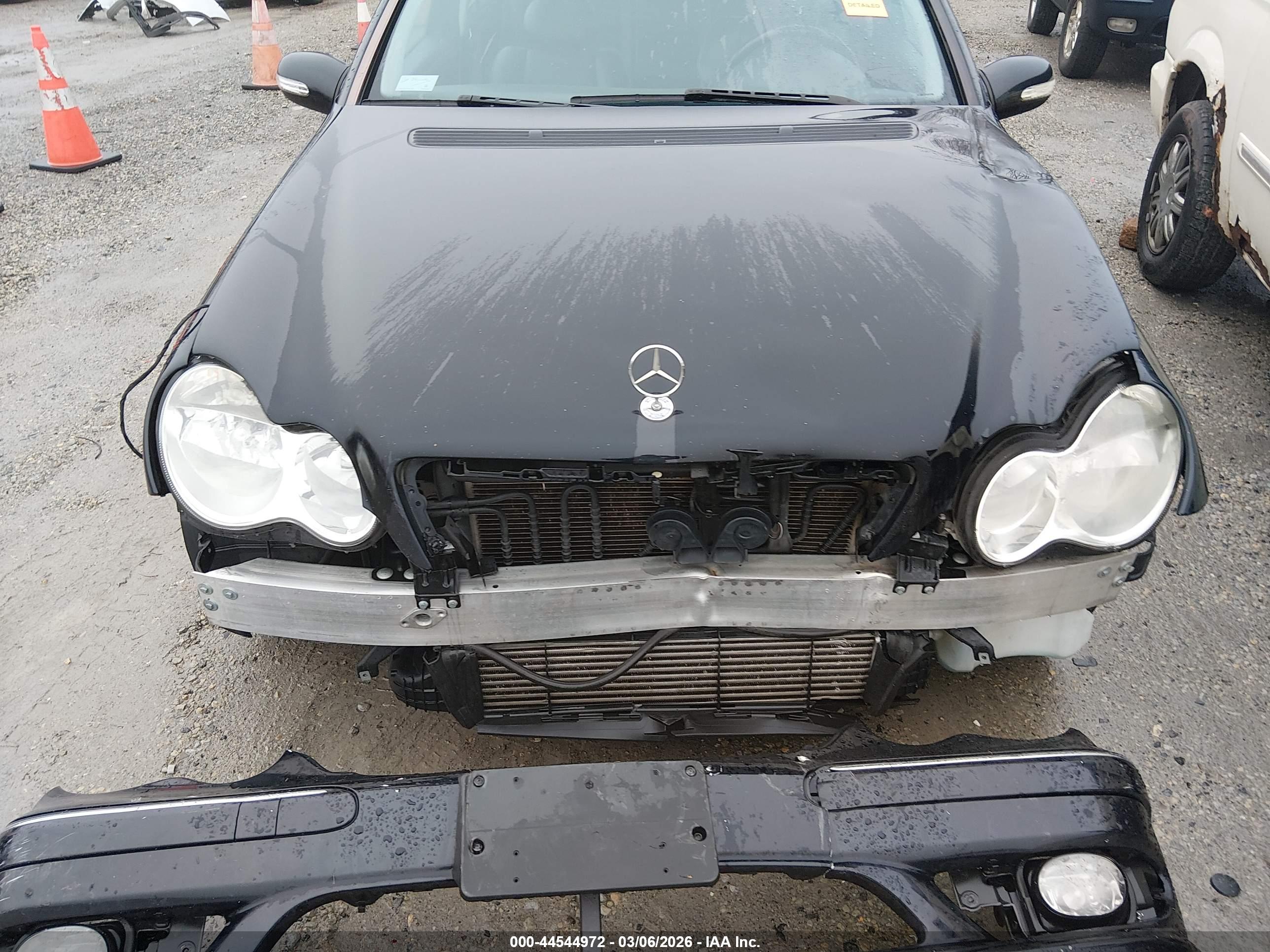 MERCEDES-BENZ C image 6