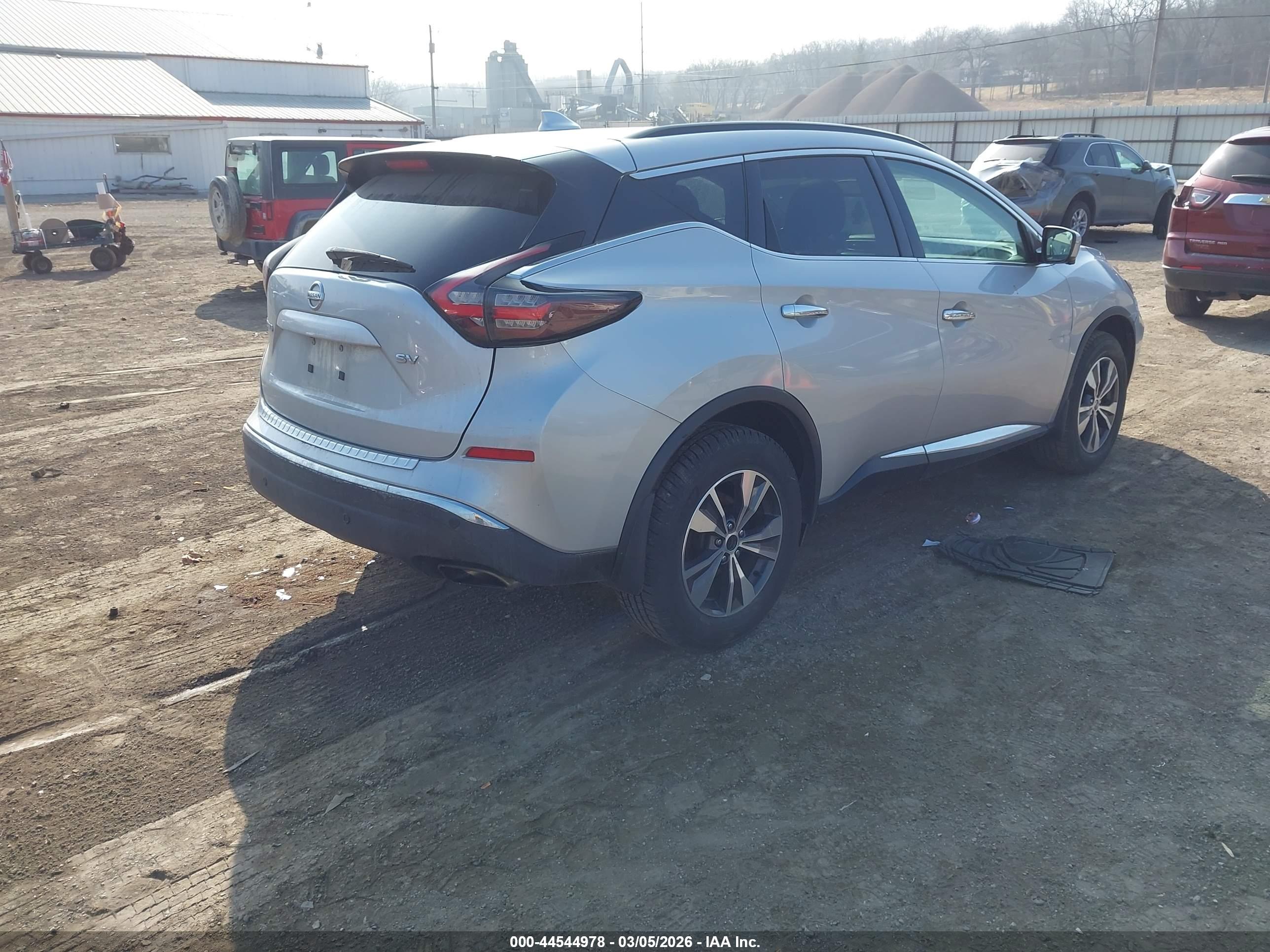 NISSAN MURANO image 4