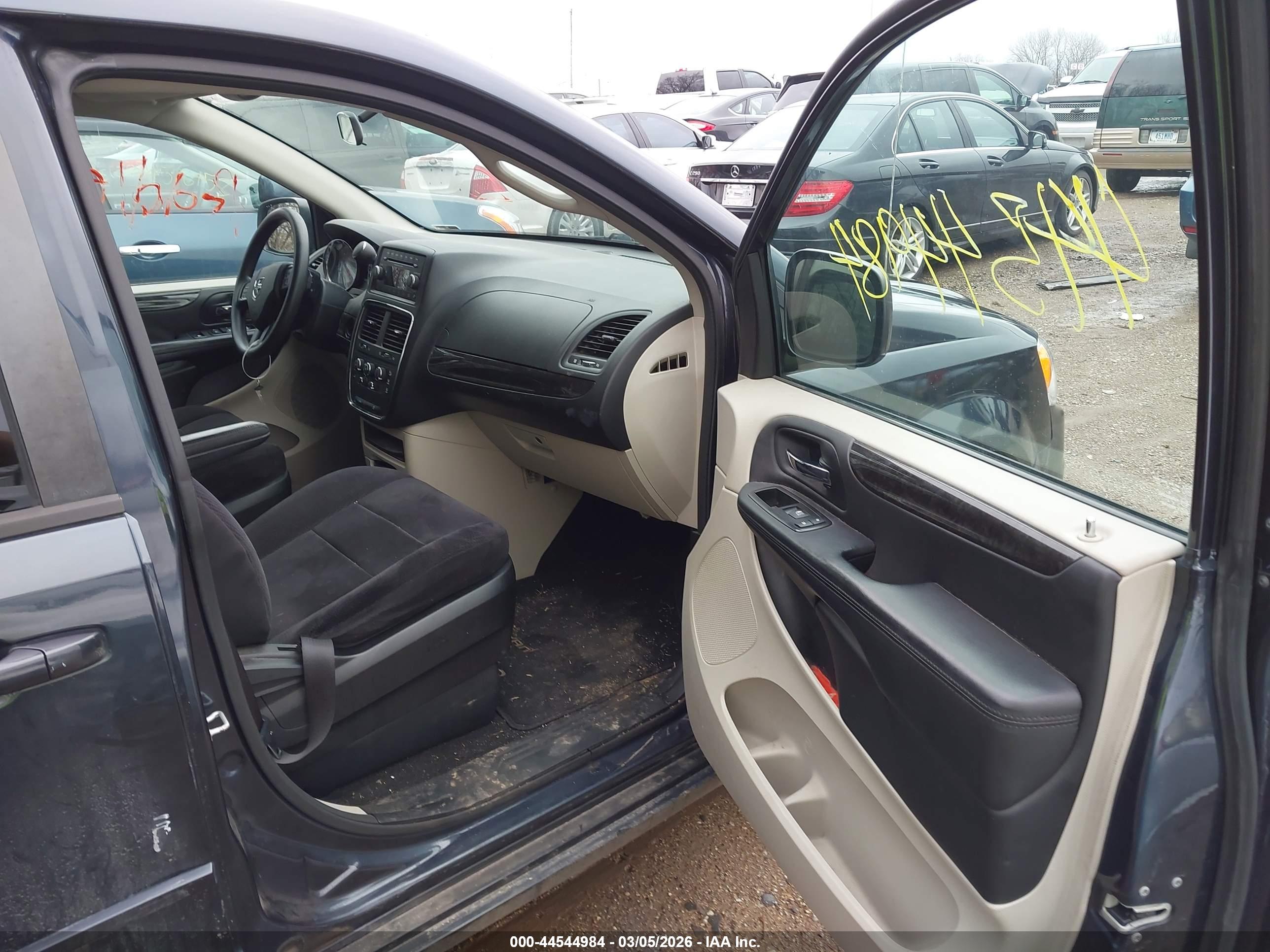 DODGE GRAND image 5