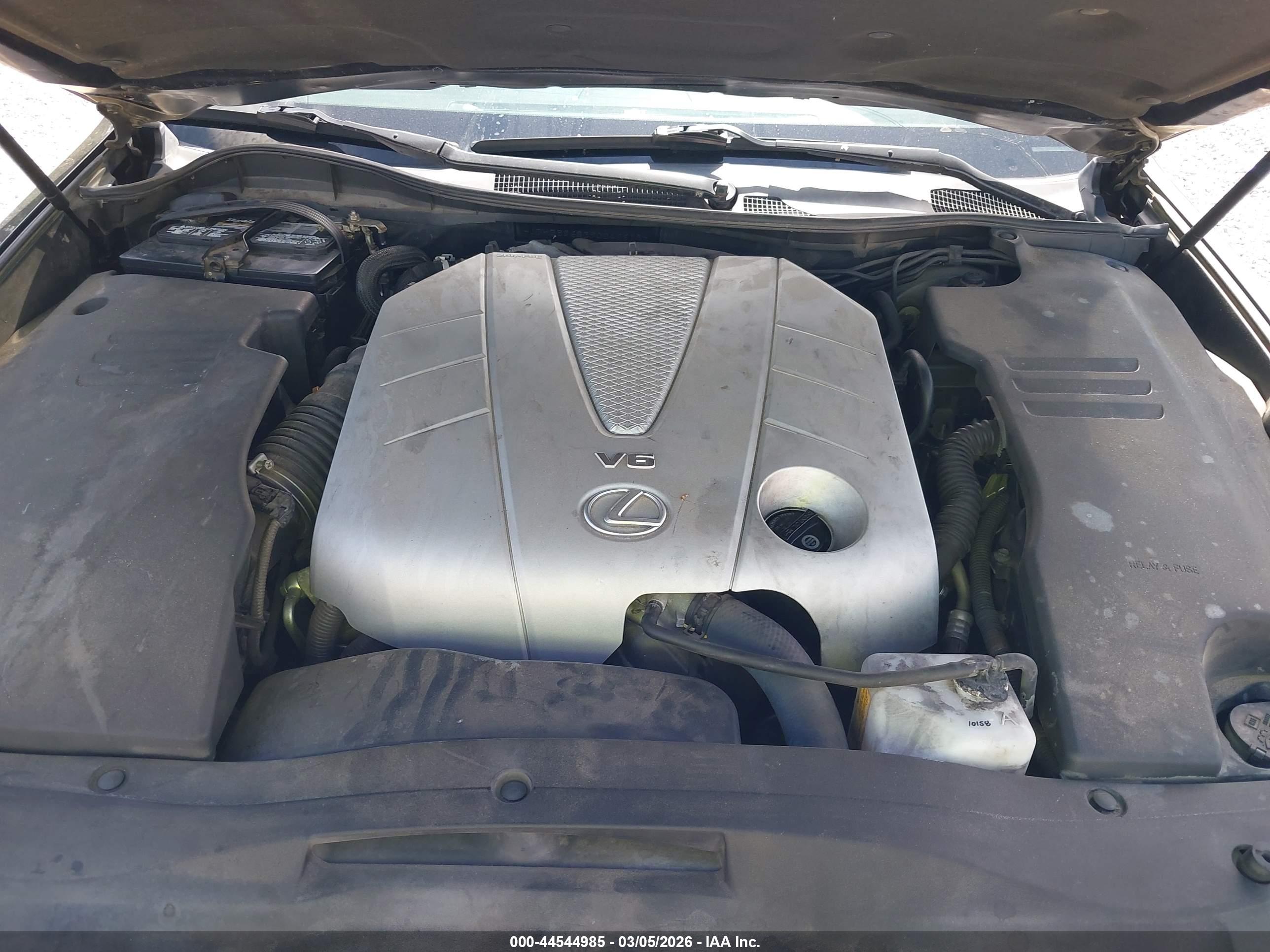 LEXUS GS image 10