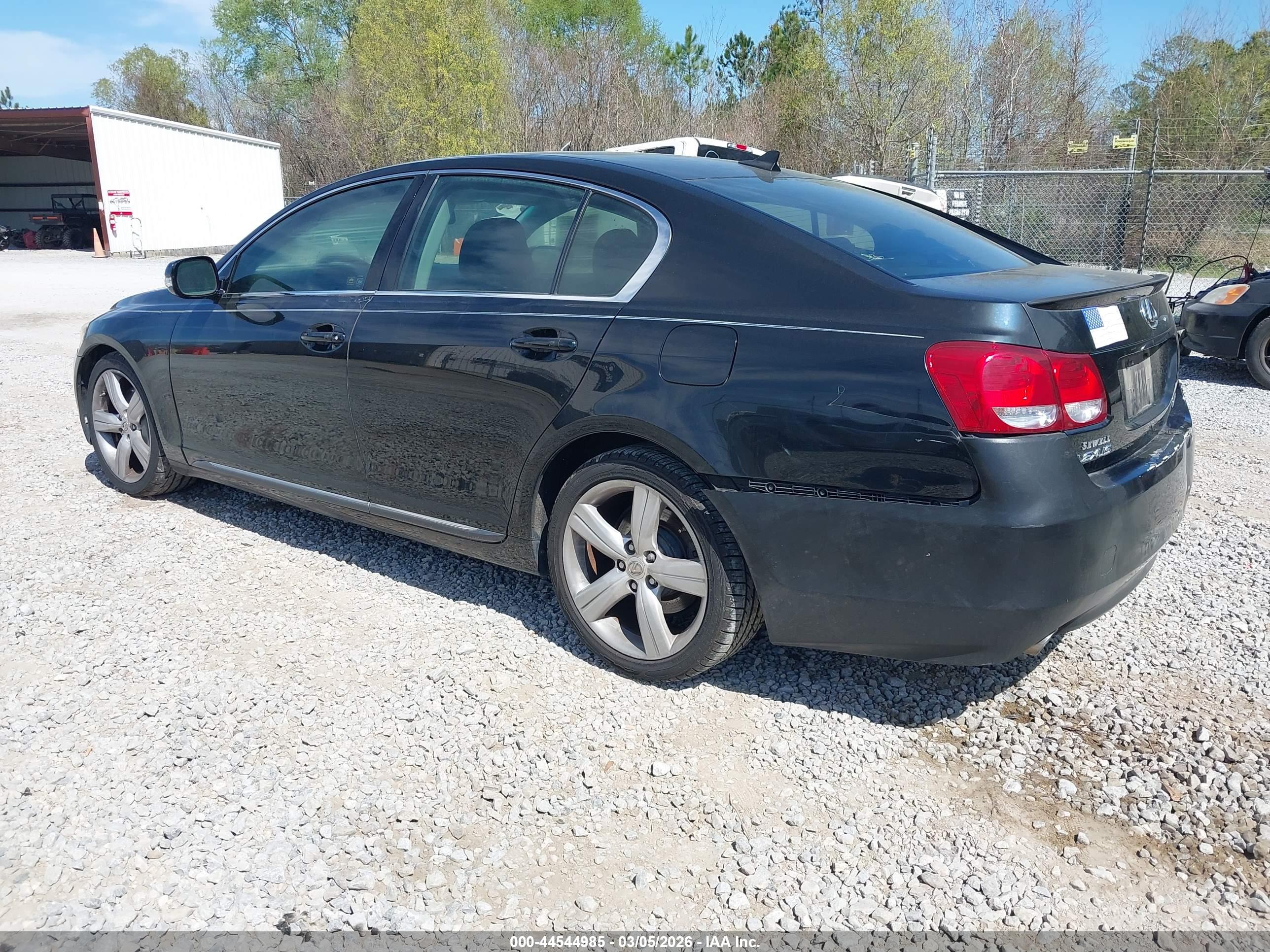 LEXUS GS image 3