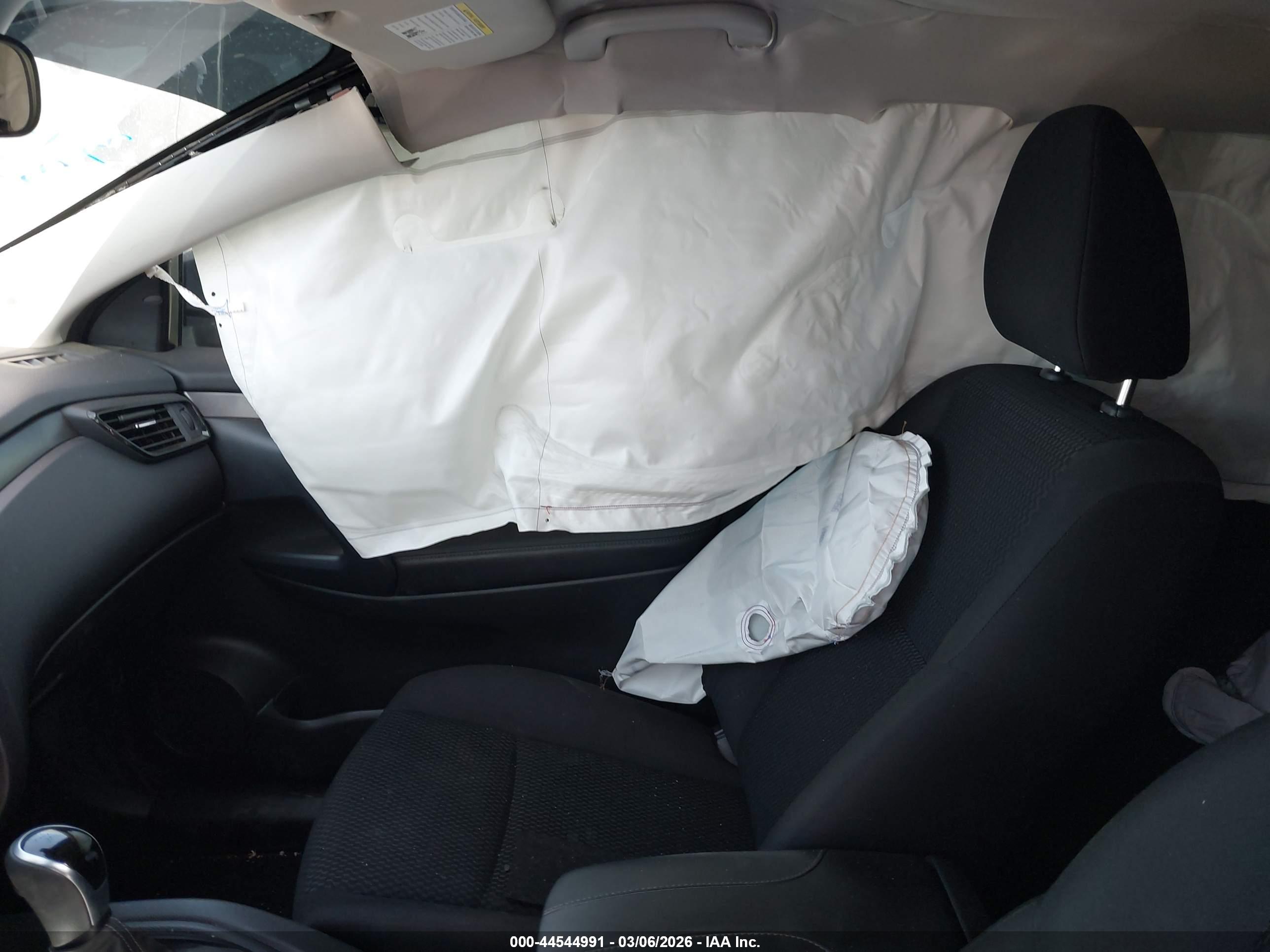NISSAN ROGUE image 5